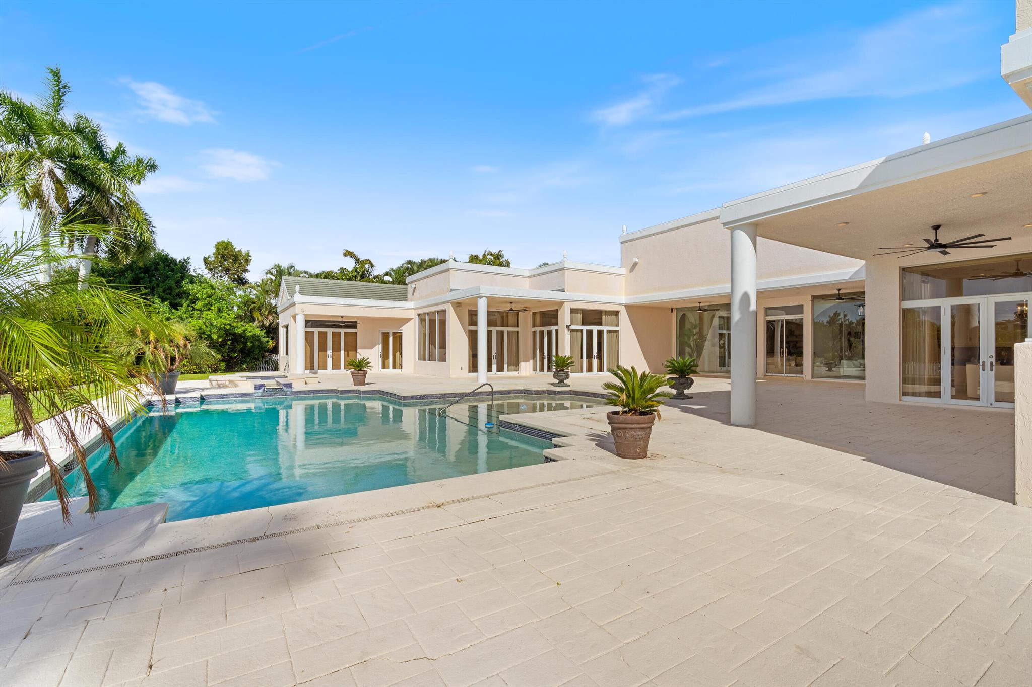 LONG LAKE ESTATES - Residential