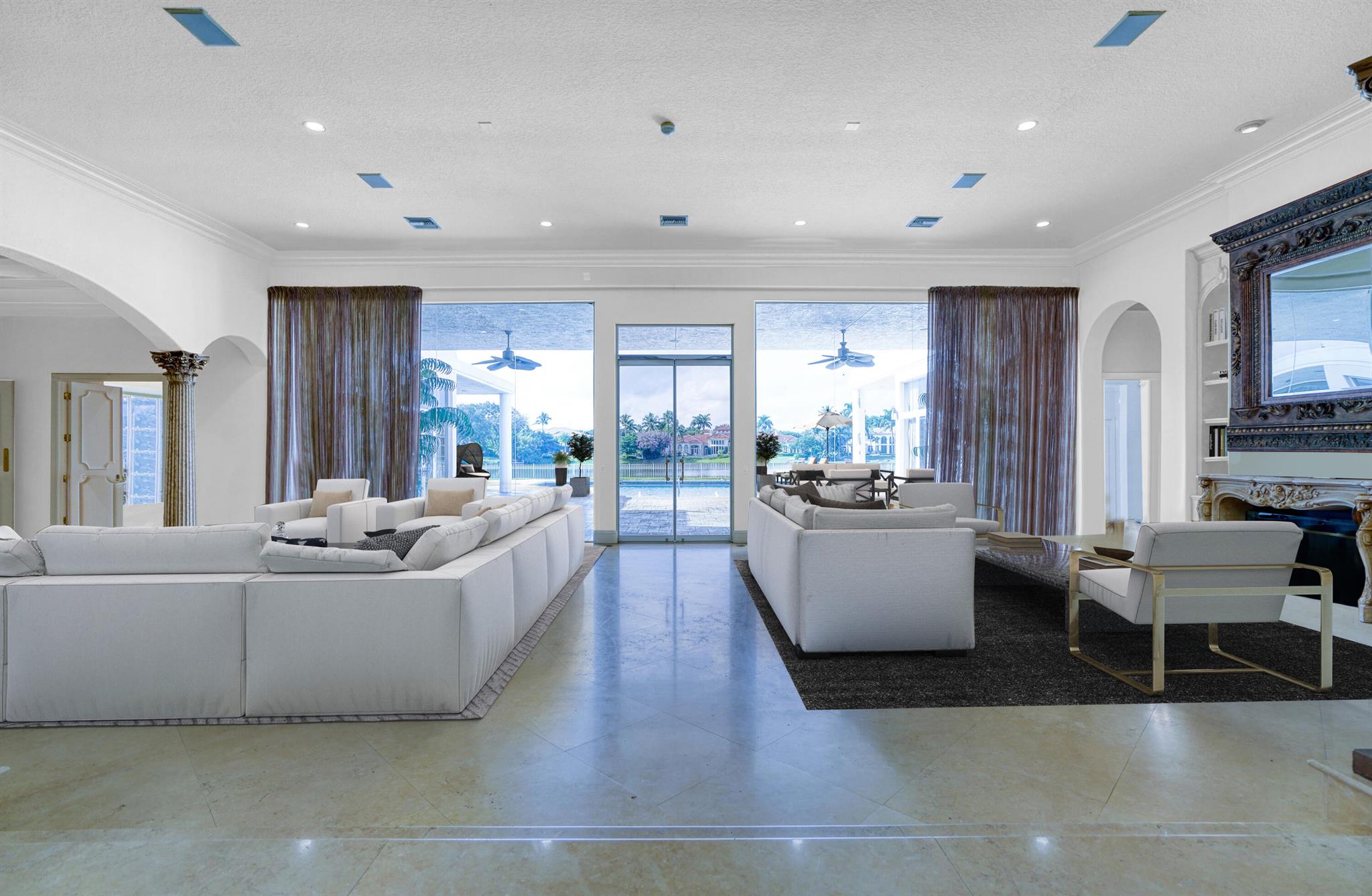 LONG LAKE ESTATES - Residential