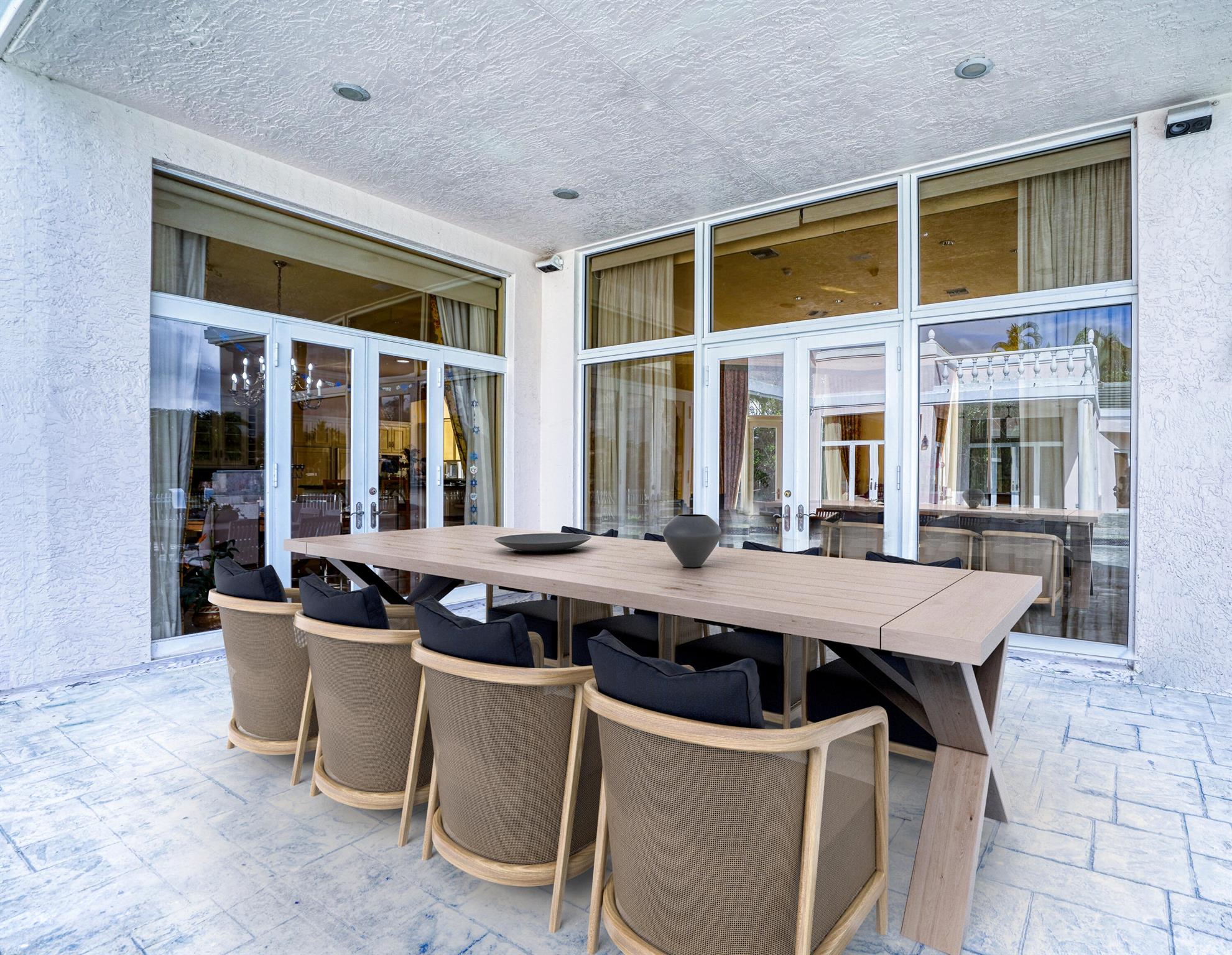 LONG LAKE ESTATES - Residential