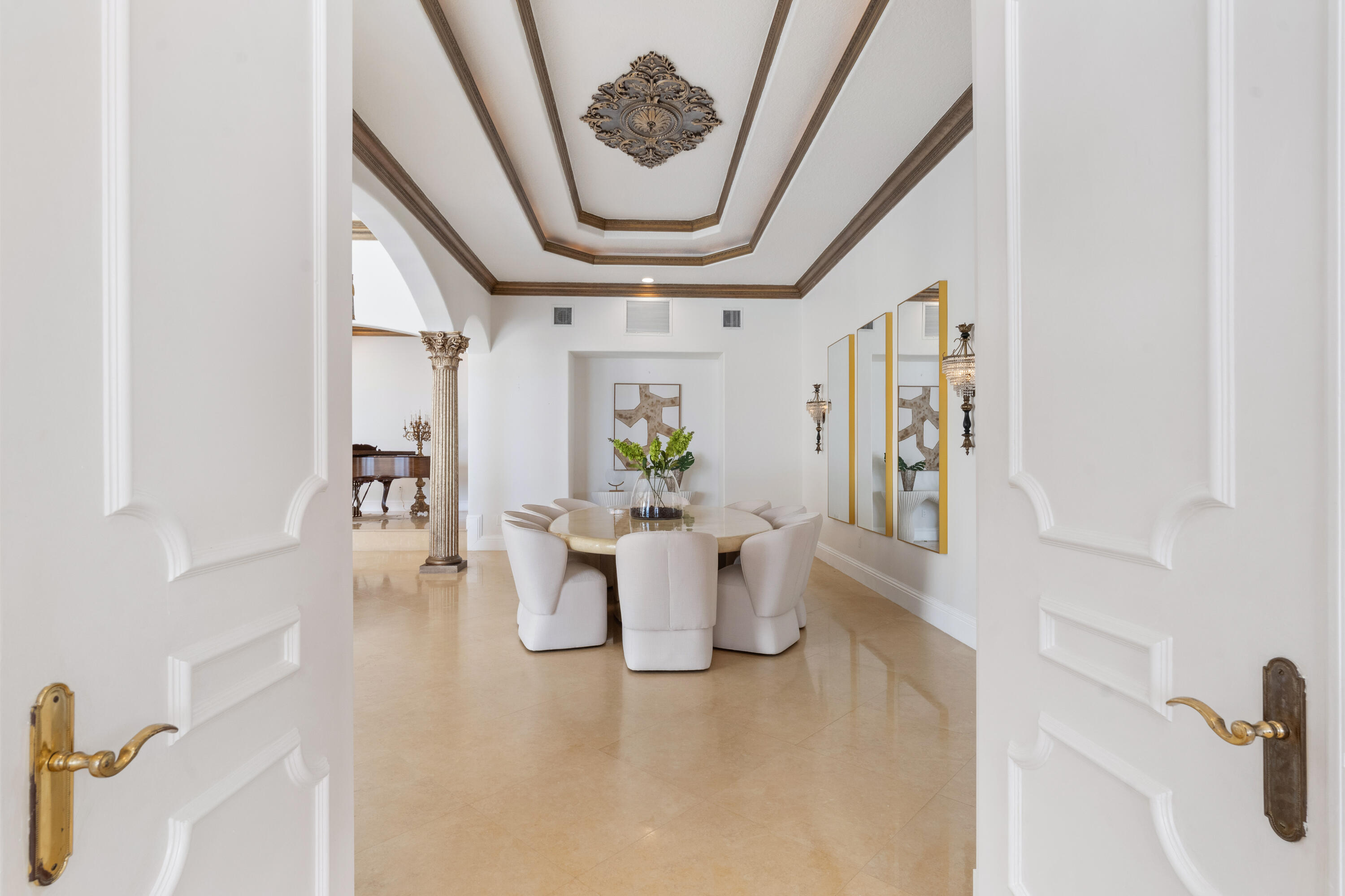 LONG LAKE ESTATES - Residential