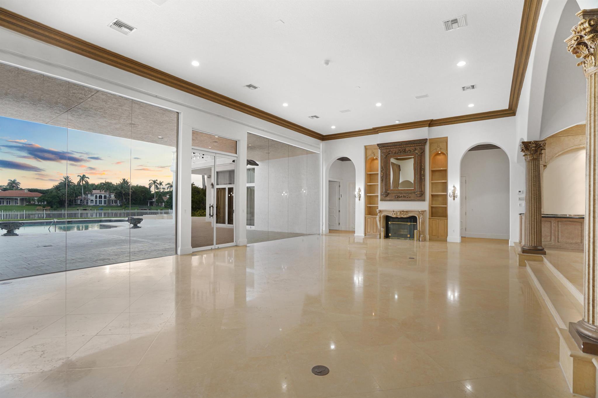 LONG LAKE ESTATES - Residential