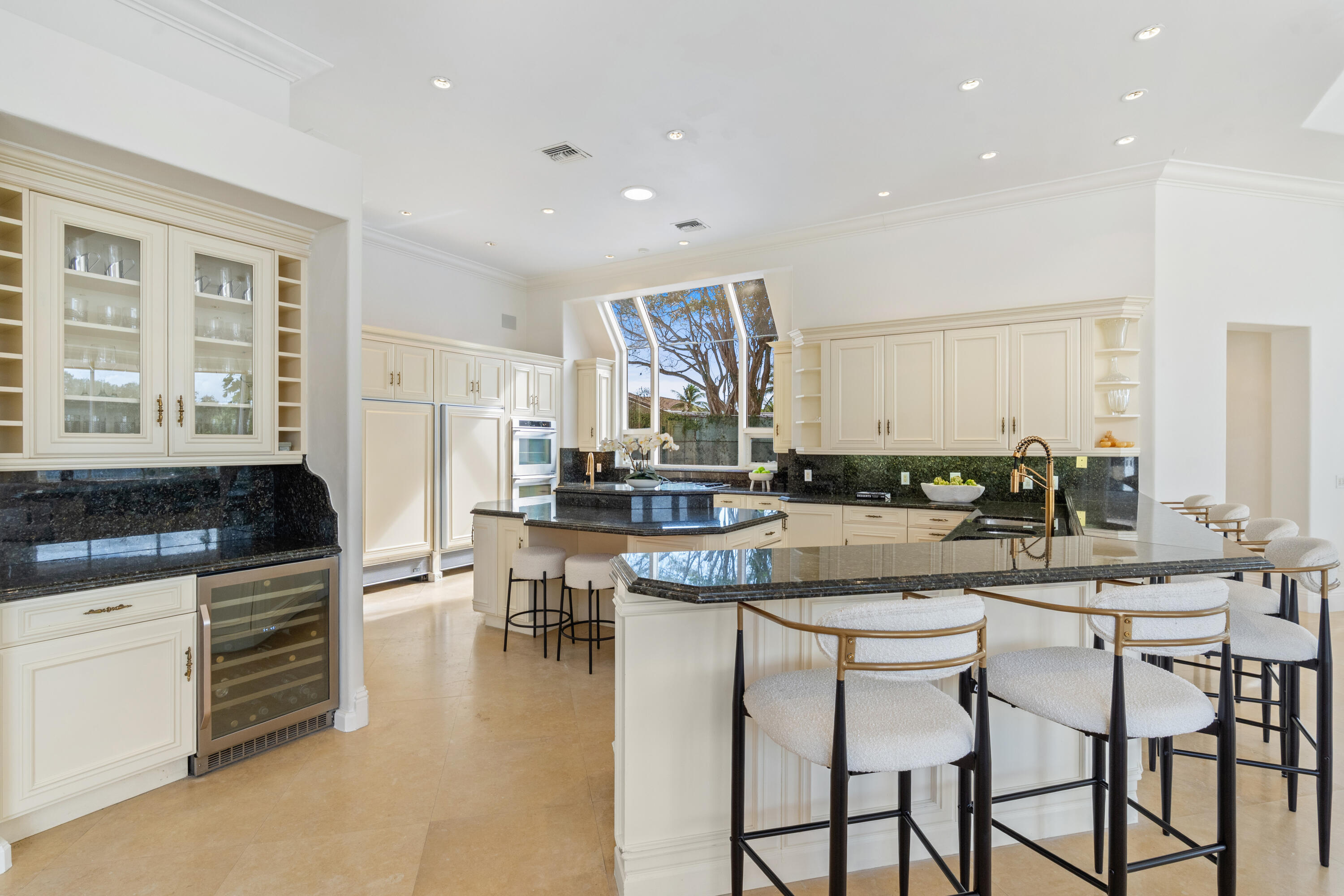 LONG LAKE ESTATES - Residential