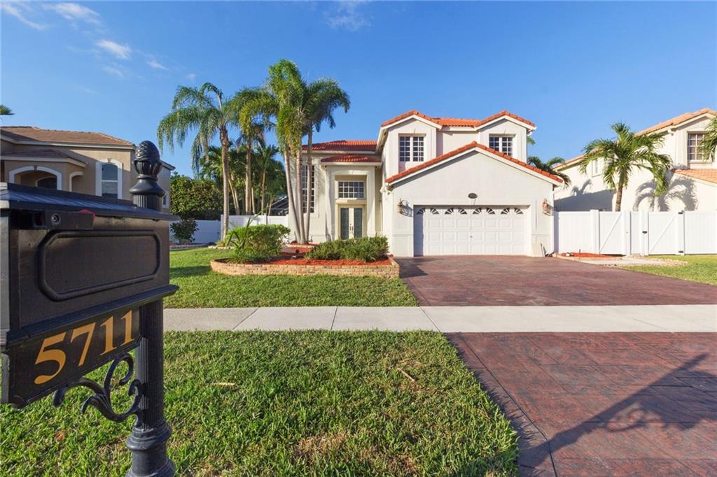 Countrys Point 119-29 B - Residential