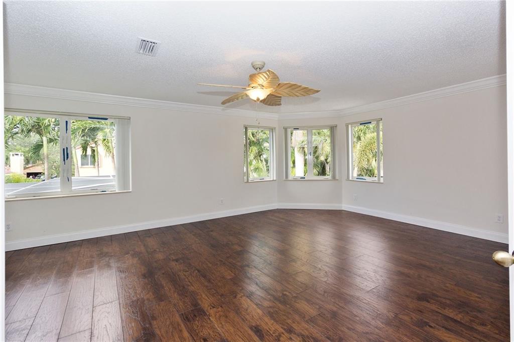 Countrys Point 119-29 B - Residential