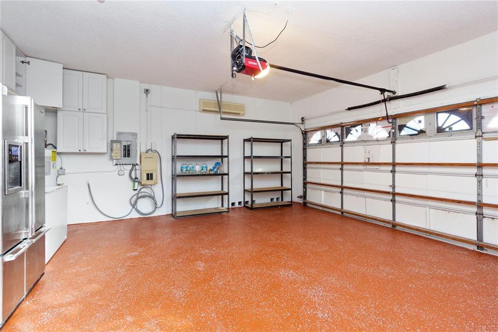 Countrys Point 119-29 B - Residential