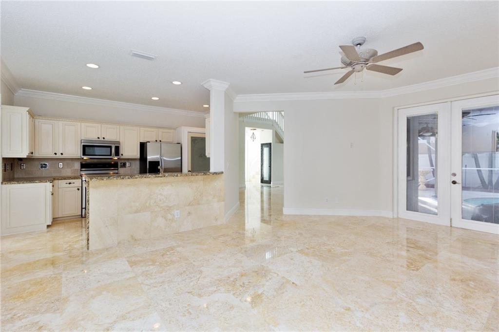 Countrys Point 119-29 B - Residential