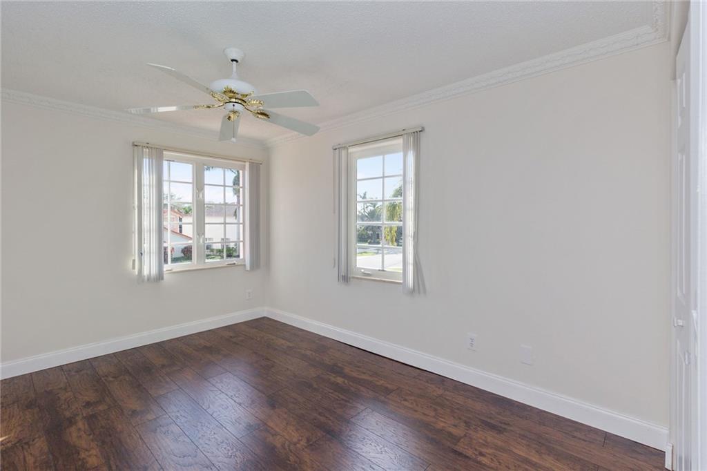 Countrys Point 119-29 B - Residential