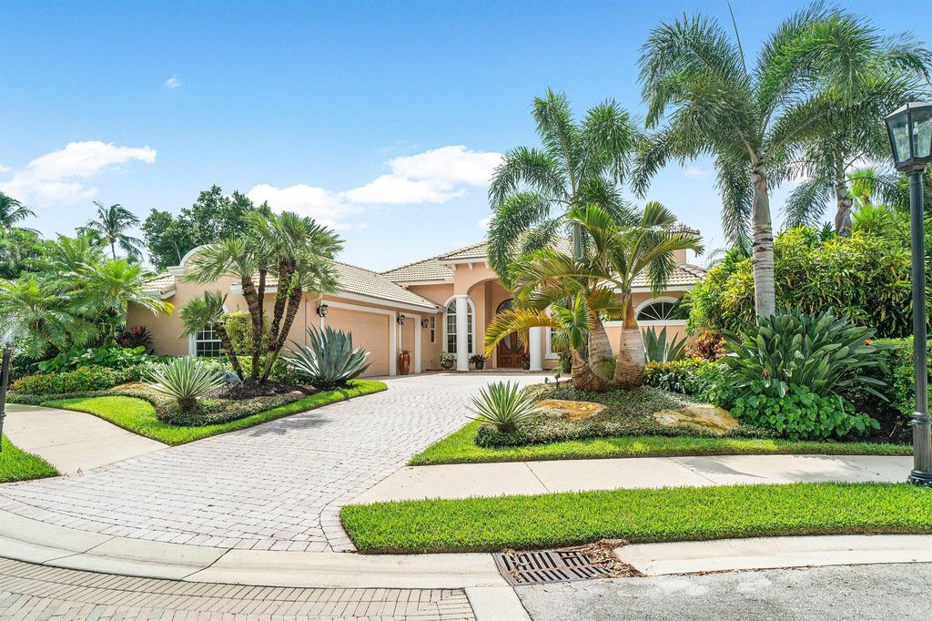 Photo of 137 Pembroke Drive, Palm Beach Gardens, FL 33418 (MLS # R11124240)