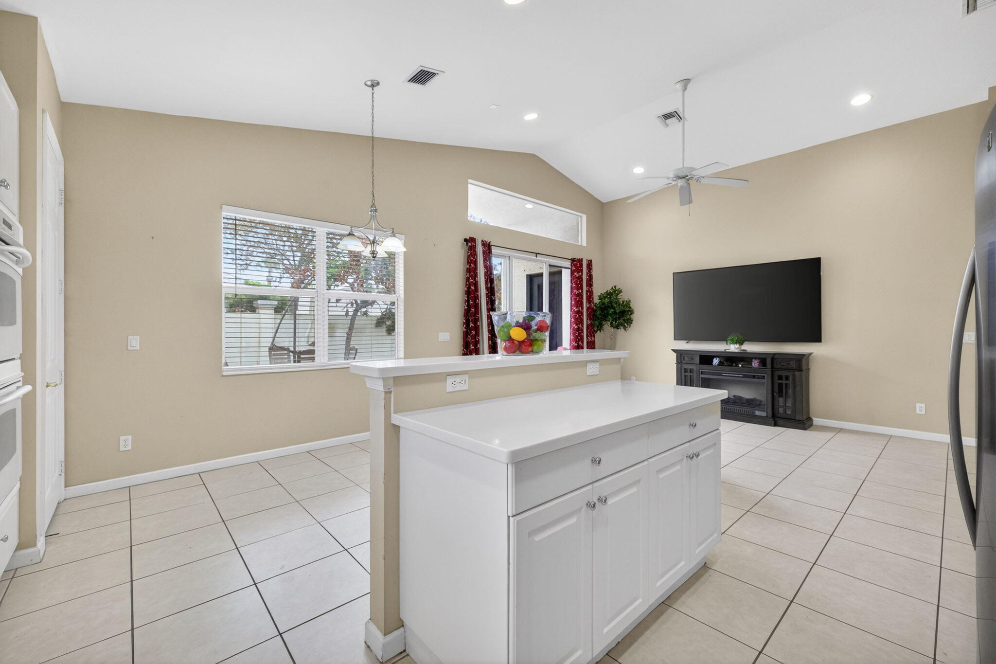 SECOND REPLAT OF PORTOFINO ISLES - Residential