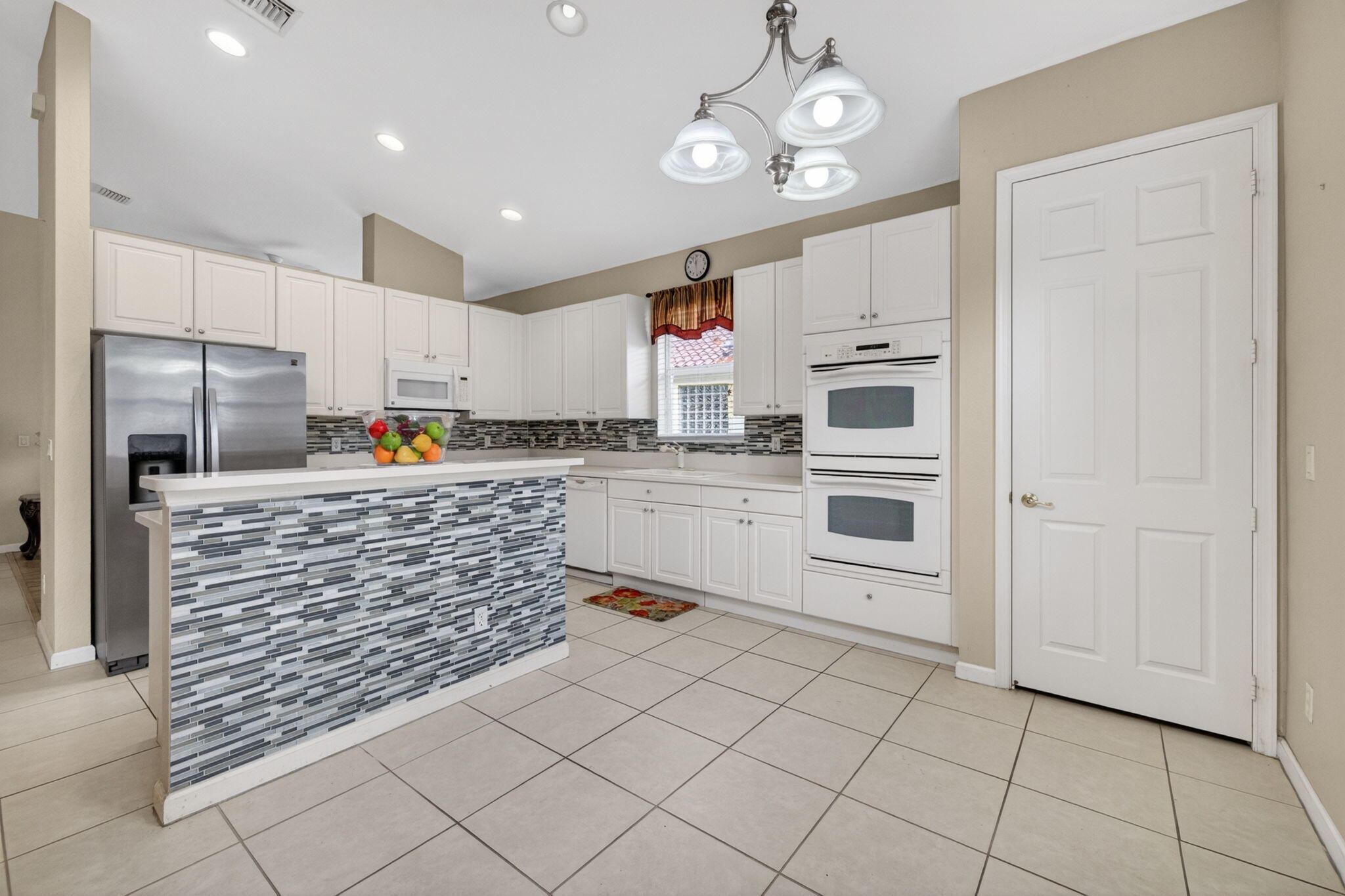 SECOND REPLAT OF PORTOFINO ISLES - Residential