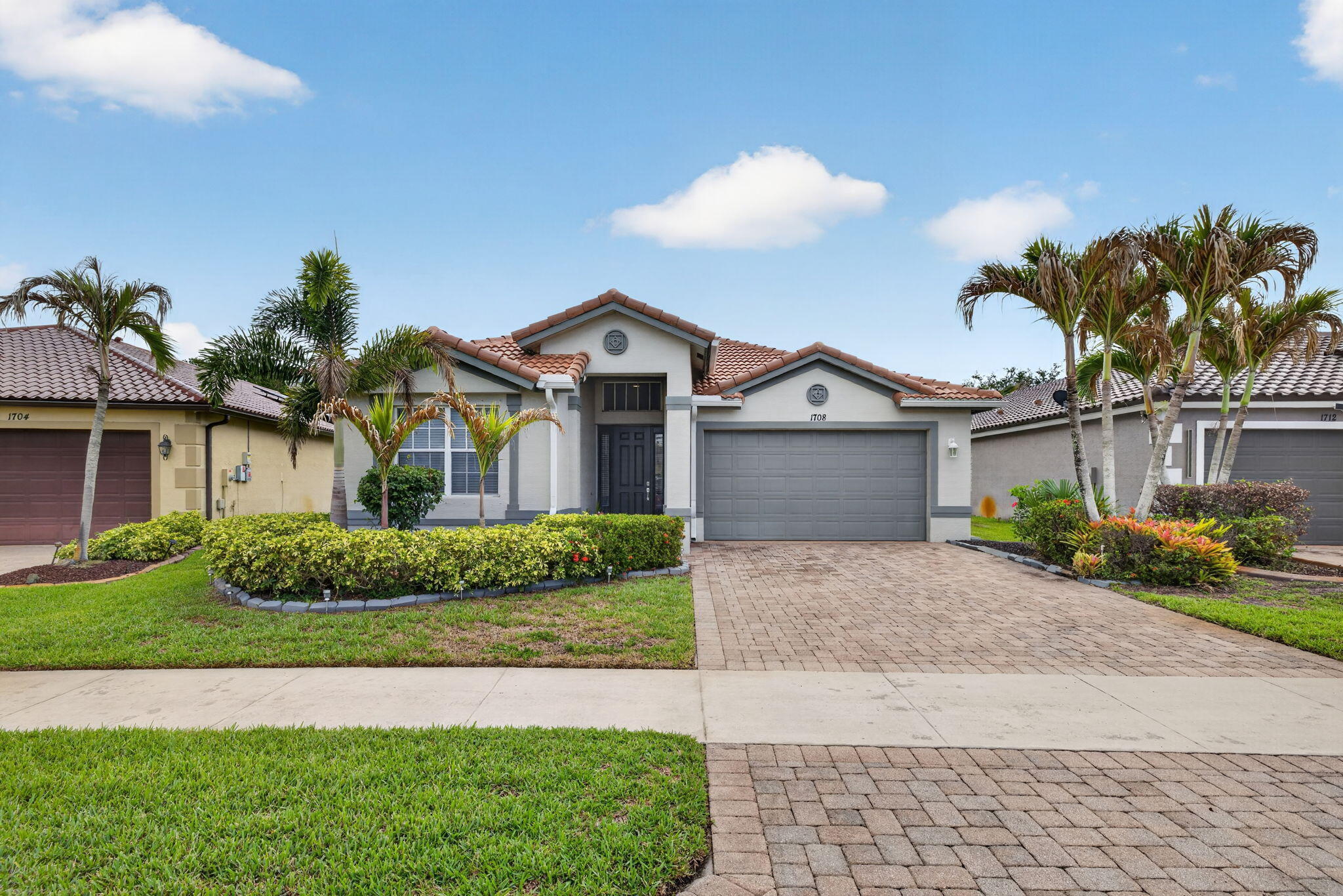 1708 SW Jamesport Drive