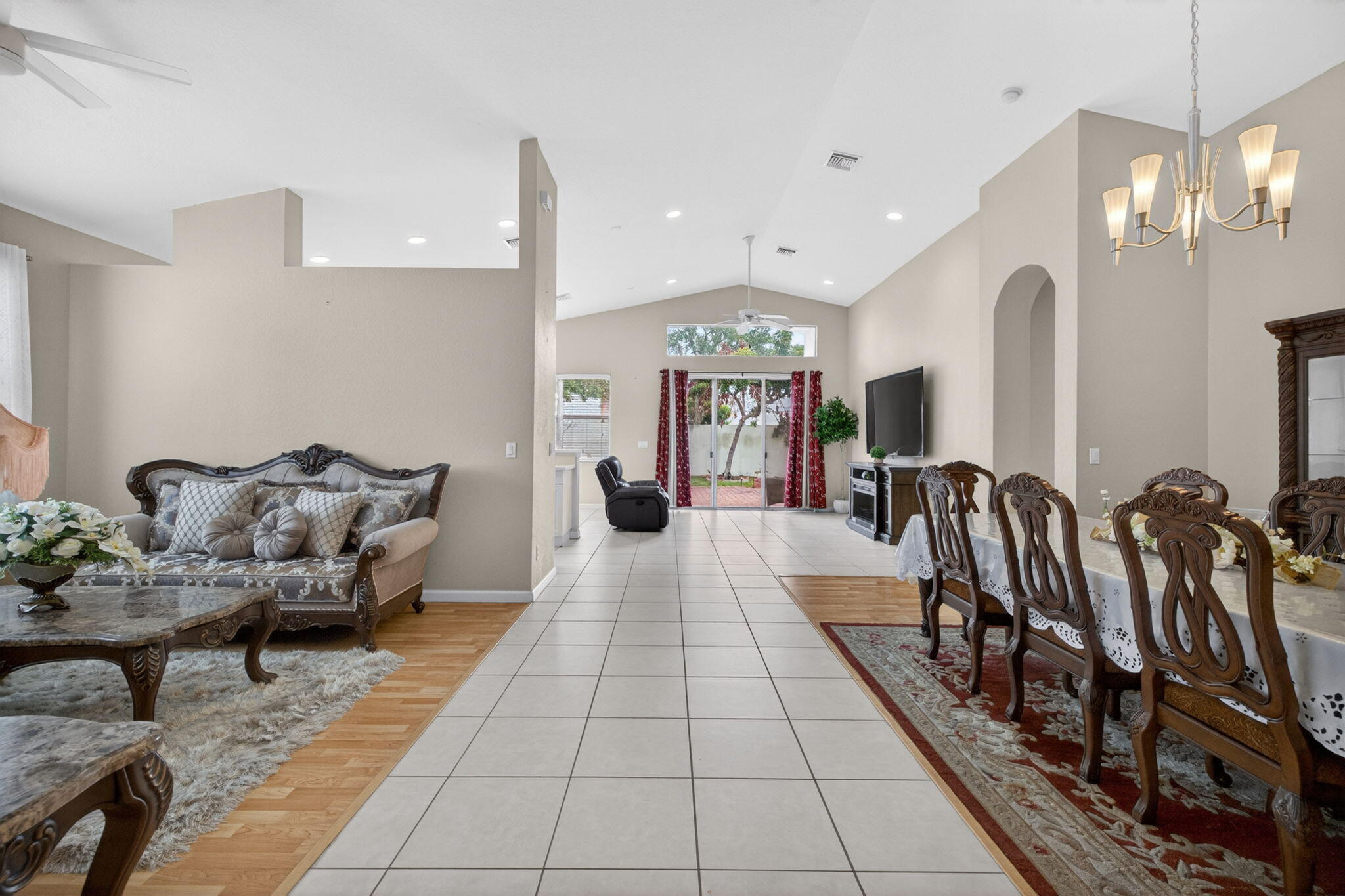 SECOND REPLAT OF PORTOFINO ISLES - Residential