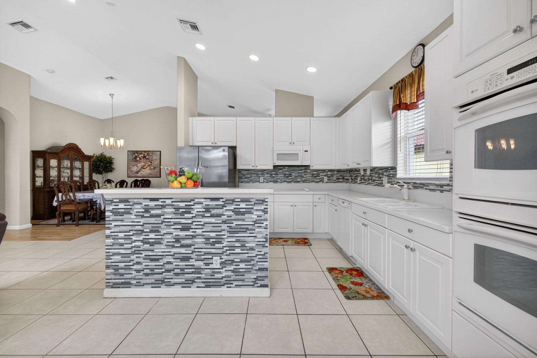 SECOND REPLAT OF PORTOFINO ISLES - Residential