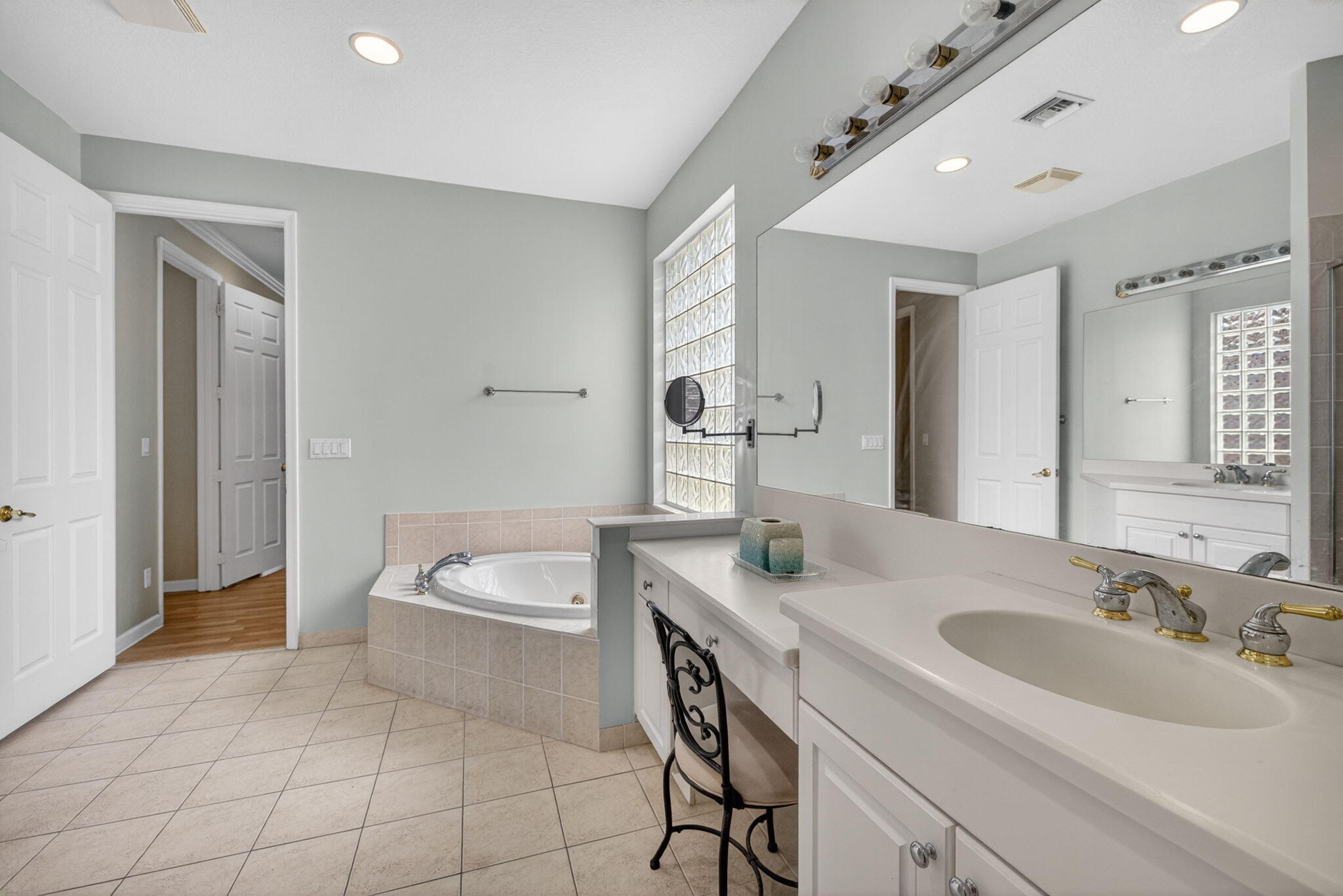 SECOND REPLAT OF PORTOFINO ISLES - Residential