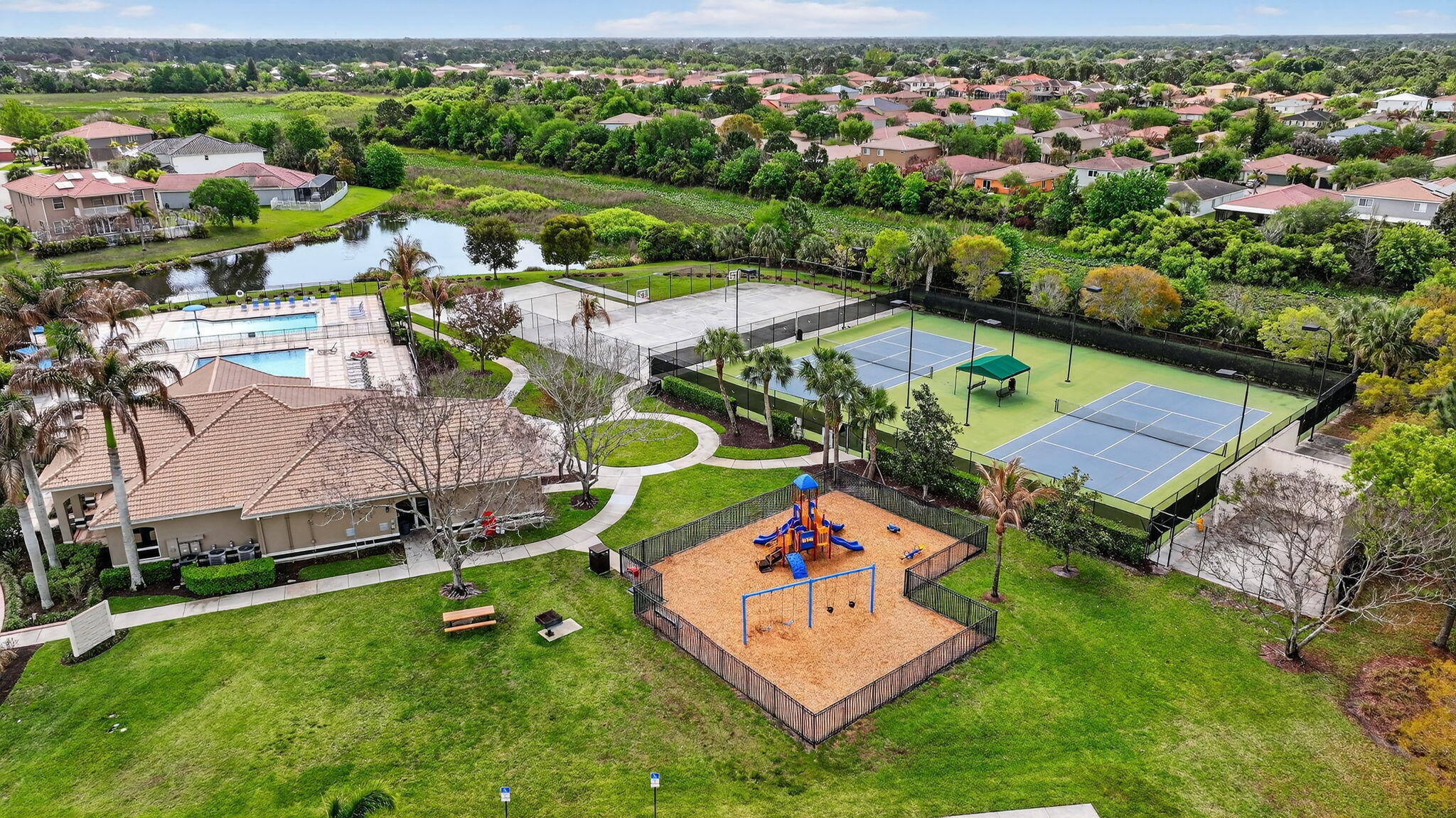 SECOND REPLAT OF PORTOFINO ISLES - Residential