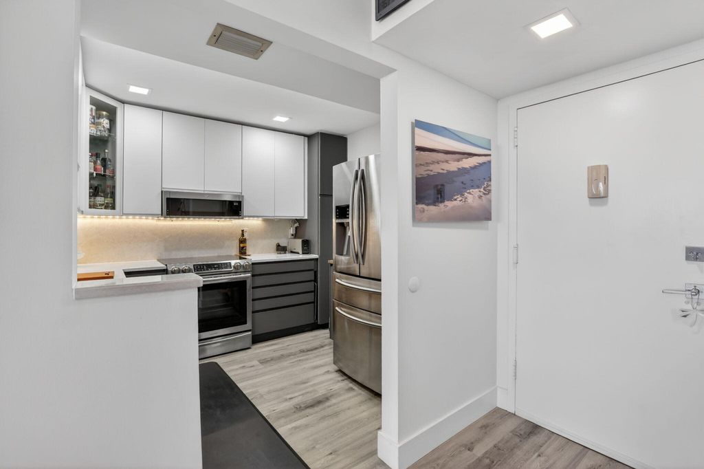 Photo of 1160 N Federal Highway #1121, Fort Lauderdale, FL 33304 (MLS # B26026606)