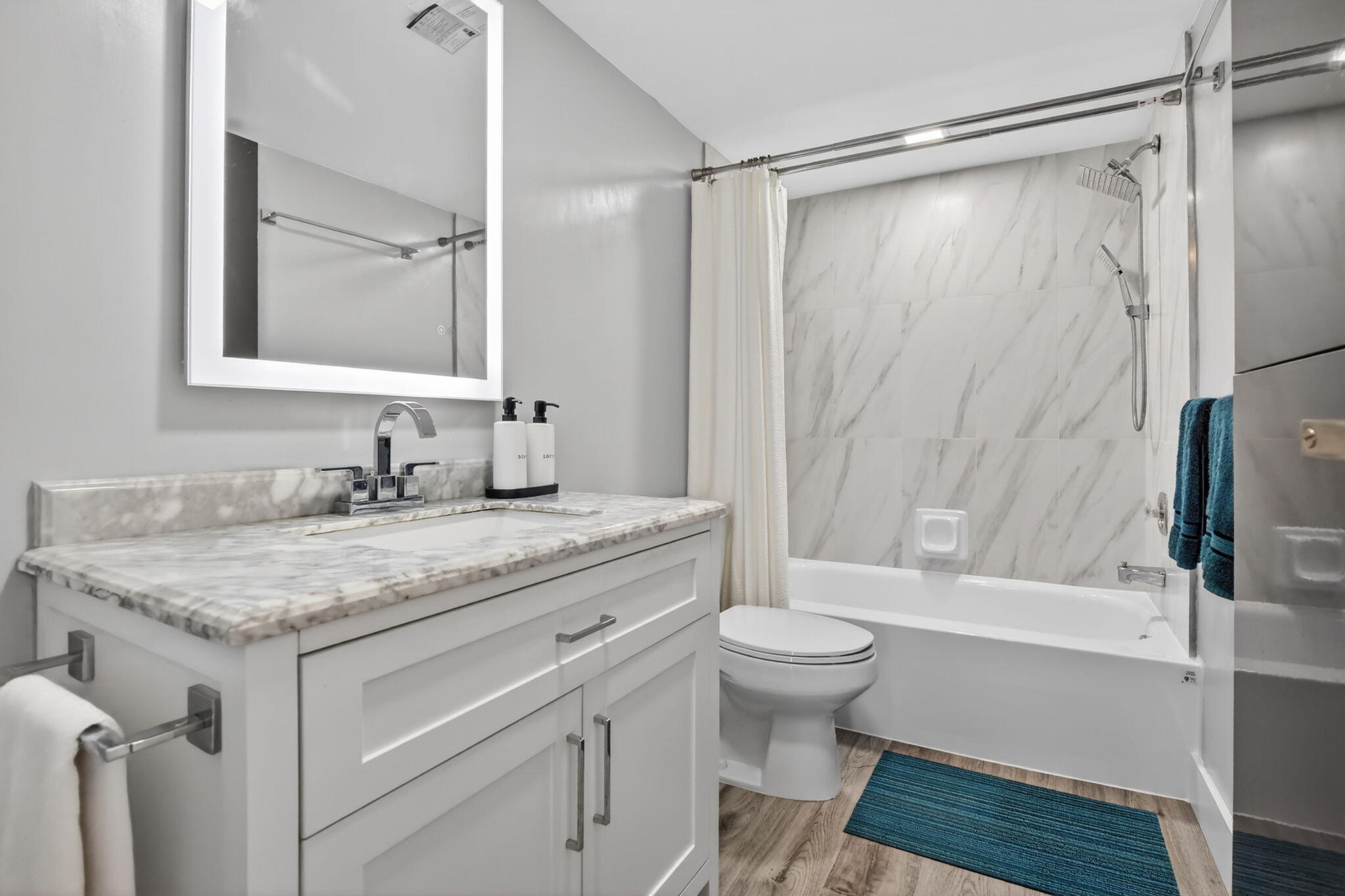 EAST POINT TOWERS CONDO - Residential