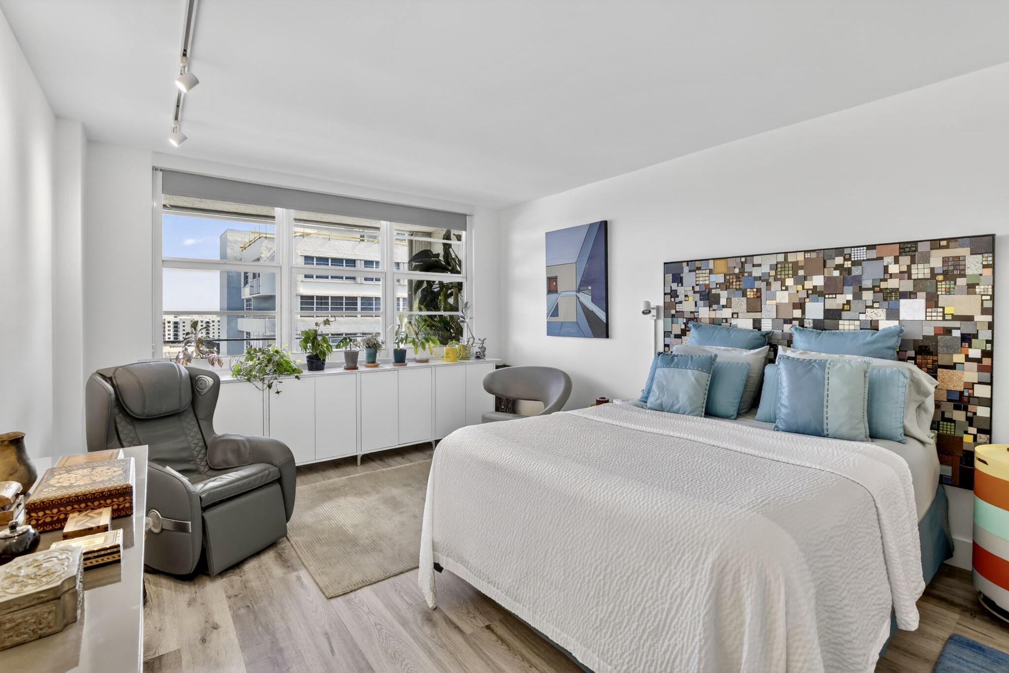 EAST POINT TOWERS CONDO - Residential