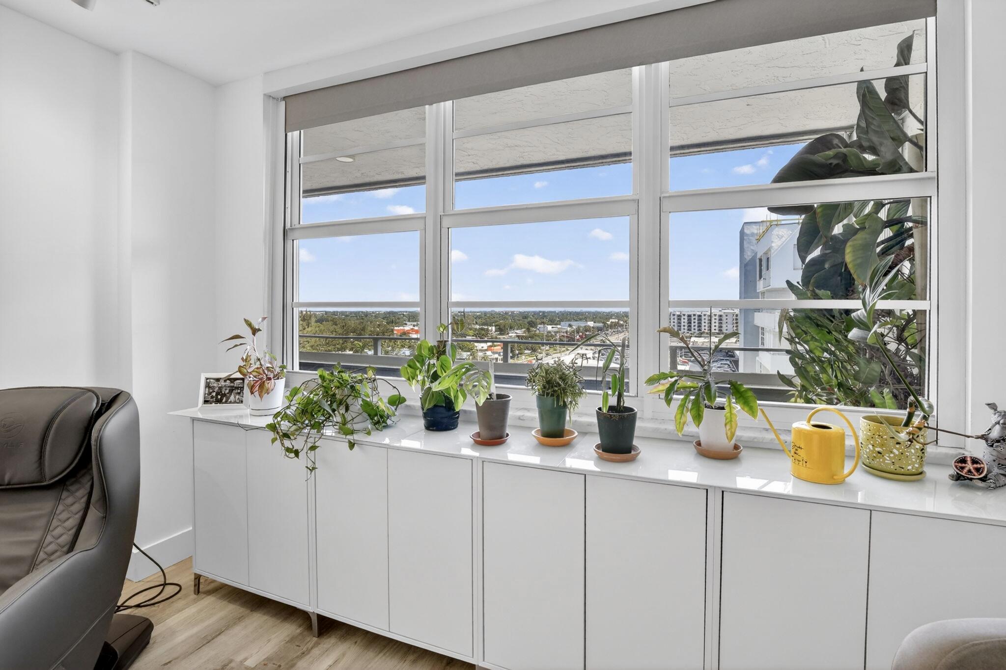 EAST POINT TOWERS CONDO - Residential