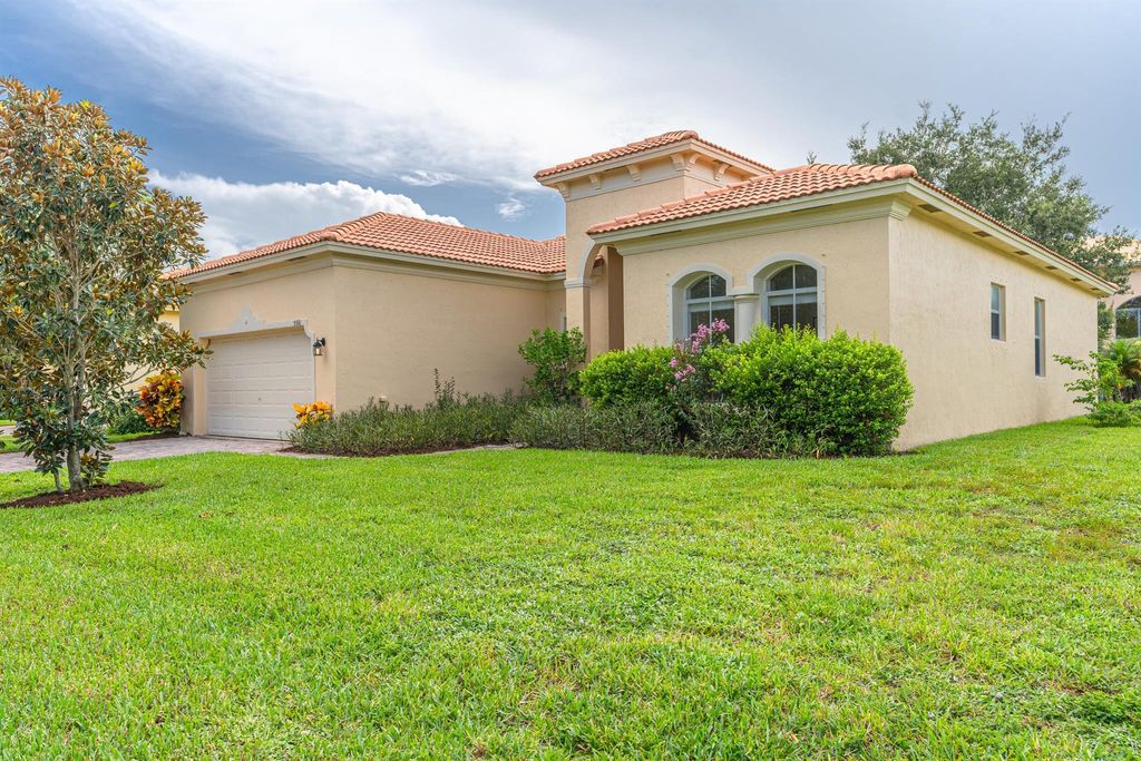 Photo of 5531 Place Lake Drive, Fort Pierce, FL 34951 (MLS # R10953074)