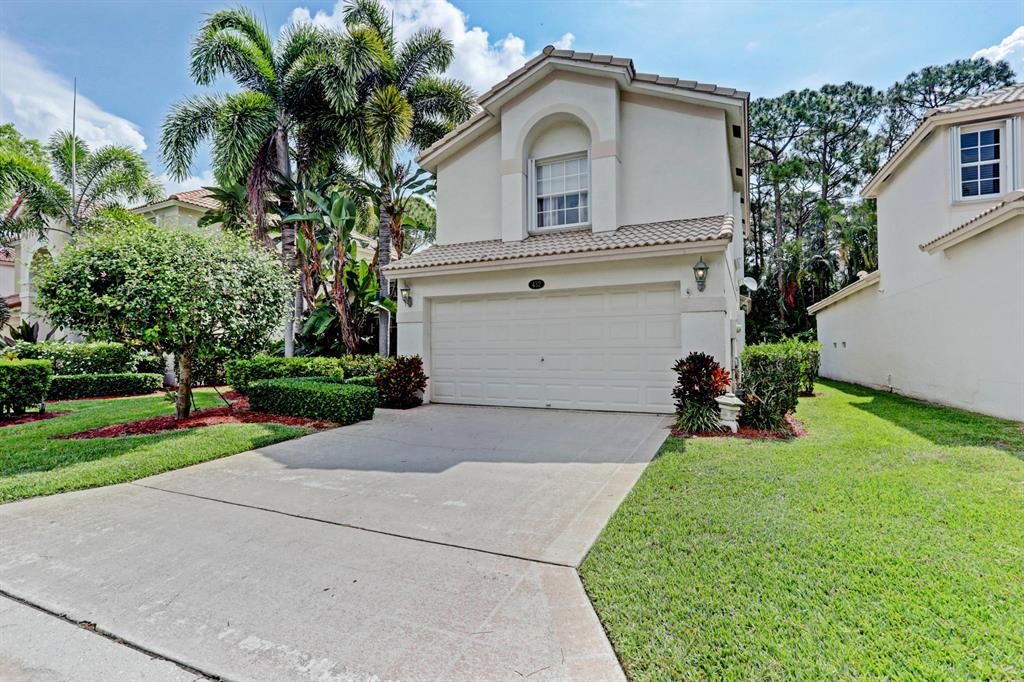 Photo of 432 Woodview Circle, Palm Beach Gardens, FL 33418 (MLS # R10714208)