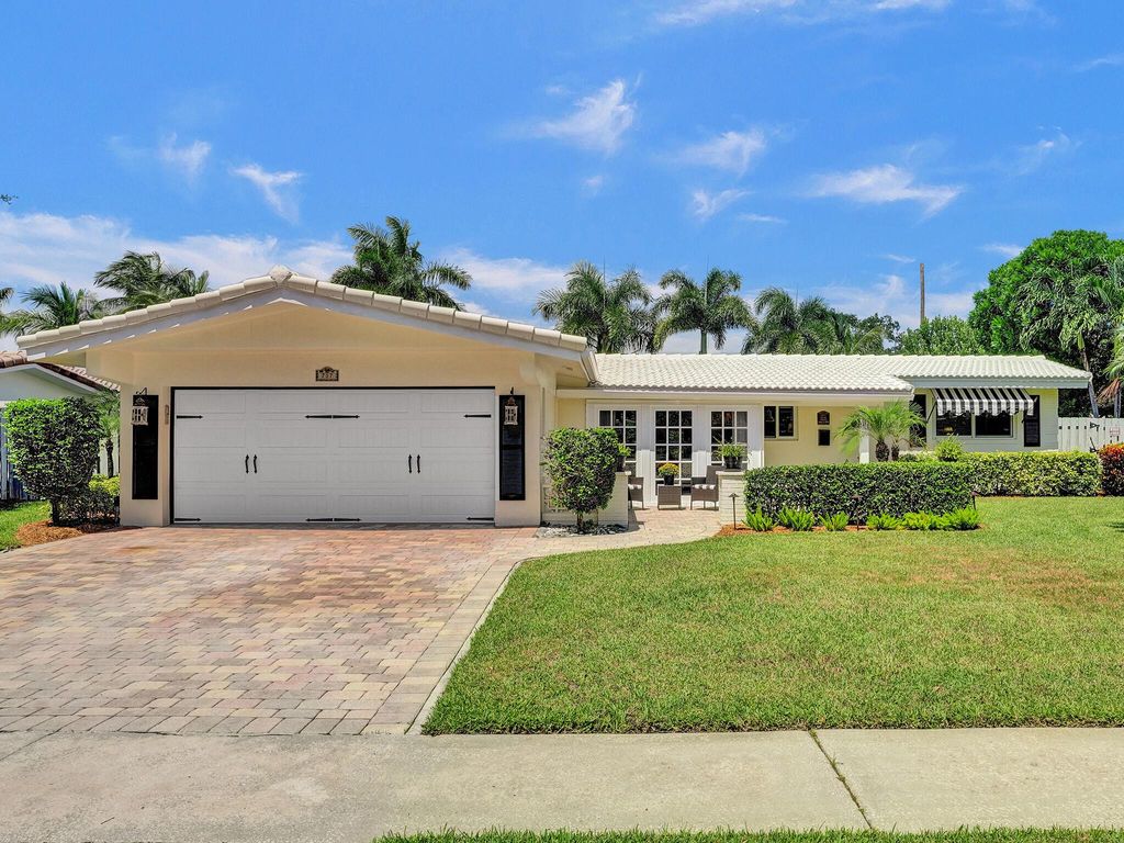 Photo of 717 SW 7th Street, Boca Raton, FL 33486 (MLS # R10975349)