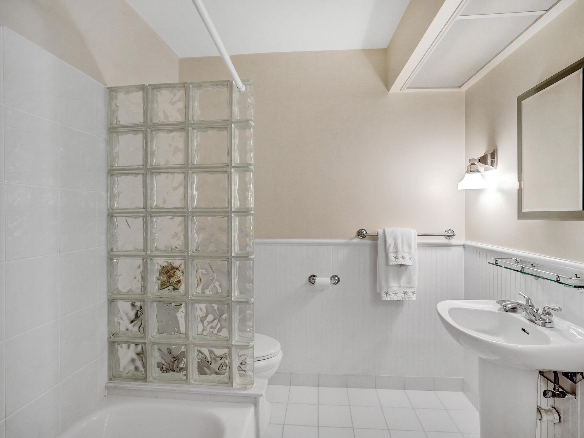 ROYAL OAK HILLS 2ND SEC - Residential