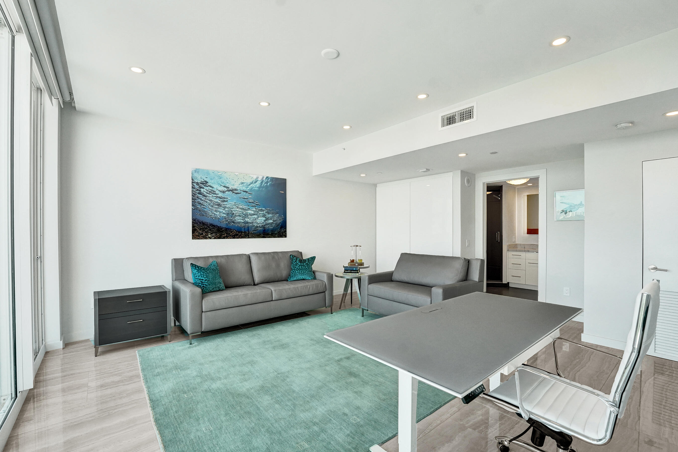 LE CLUB INTERNATIONAL CONDO - Residential