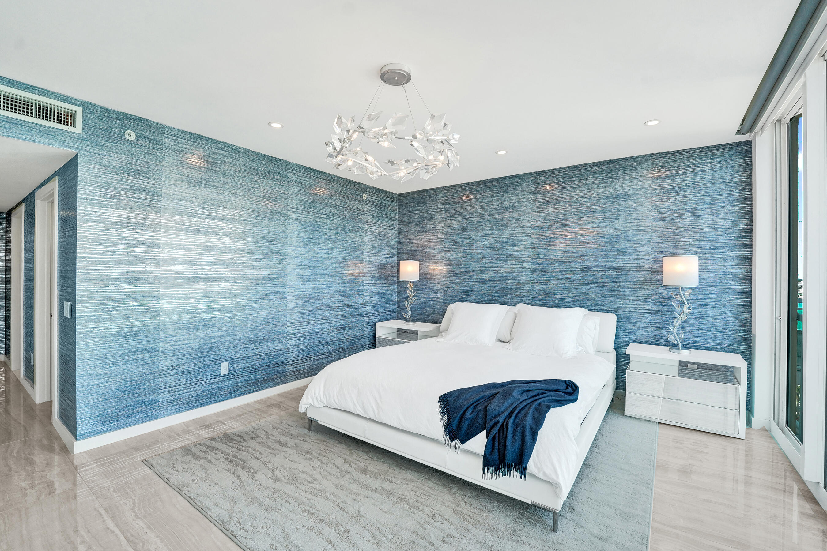 LE CLUB INTERNATIONAL CONDO - Residential