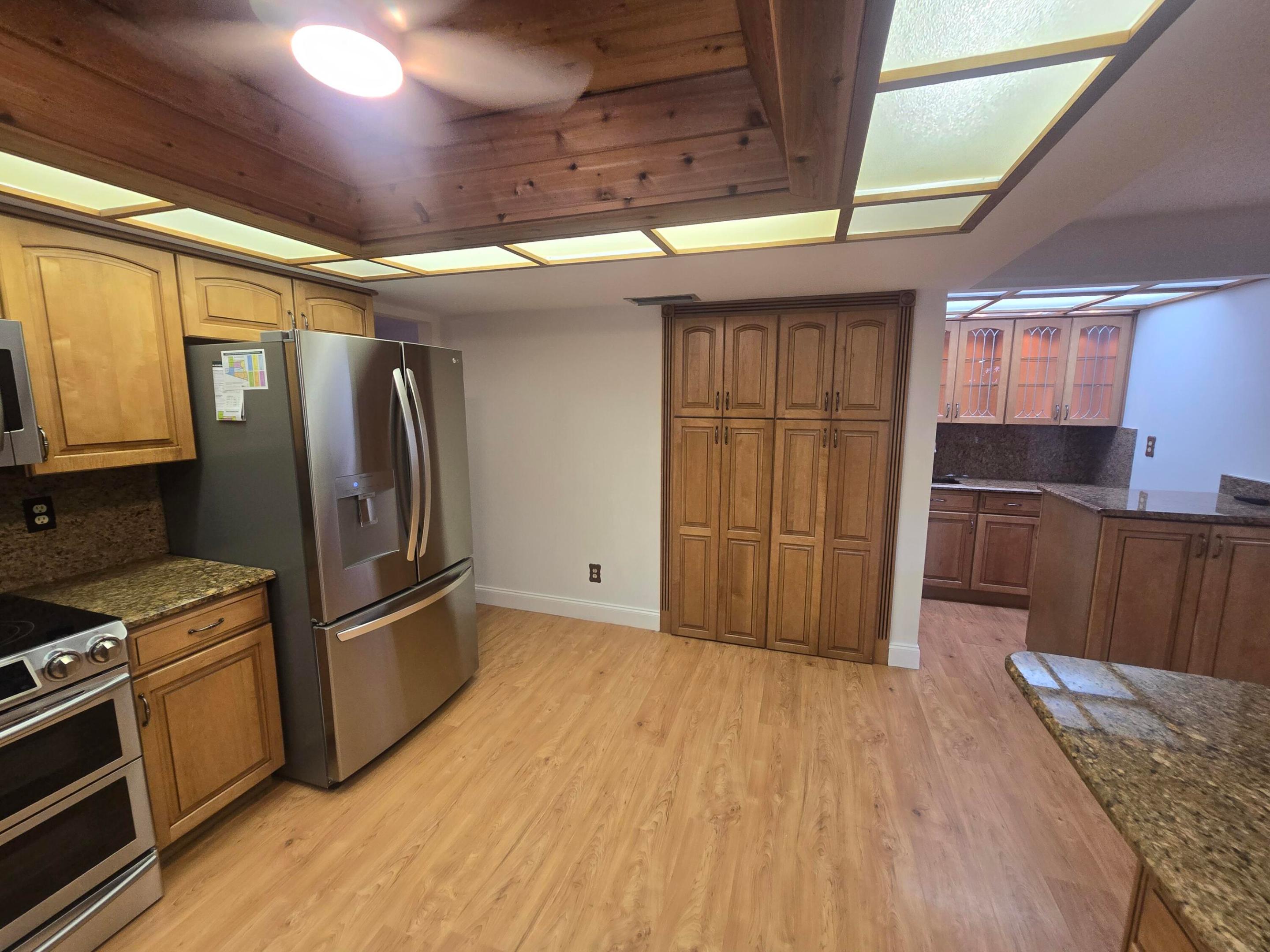 NOB HILL ESTATES 2ND SEC - Residential