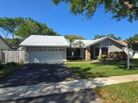 Photo of 10207 NW 7th Court, Plantation, FL 33324 (MLS # B26001299)