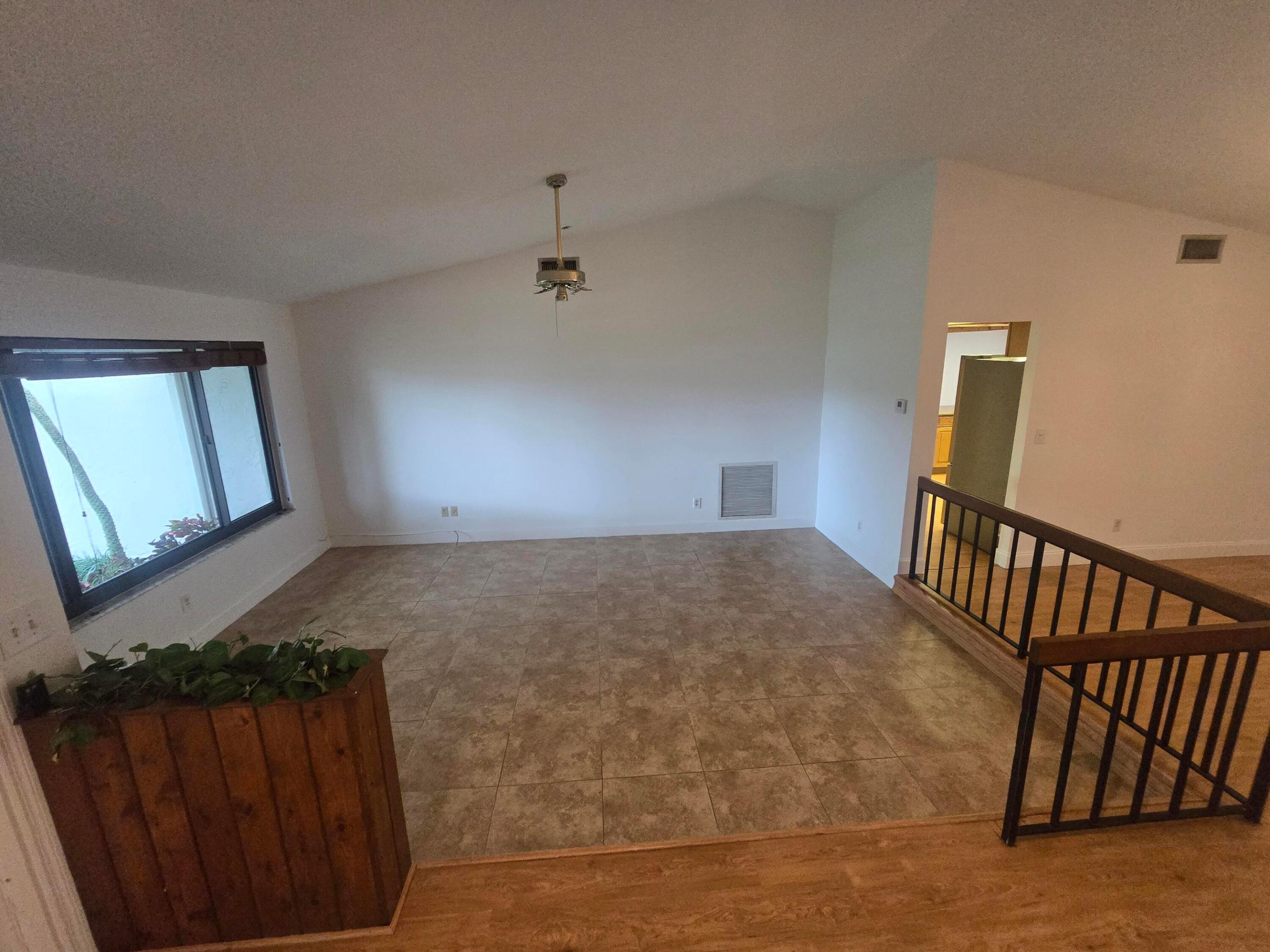 NOB HILL ESTATES 2ND SEC - Residential