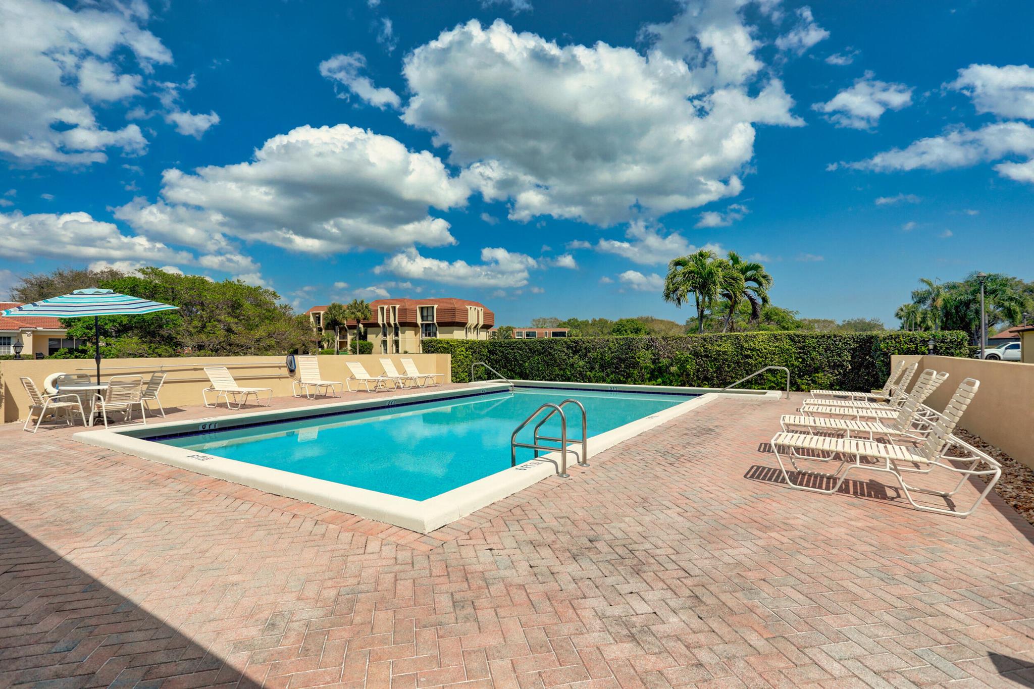 WOODLAND LAKES - Residential Lease