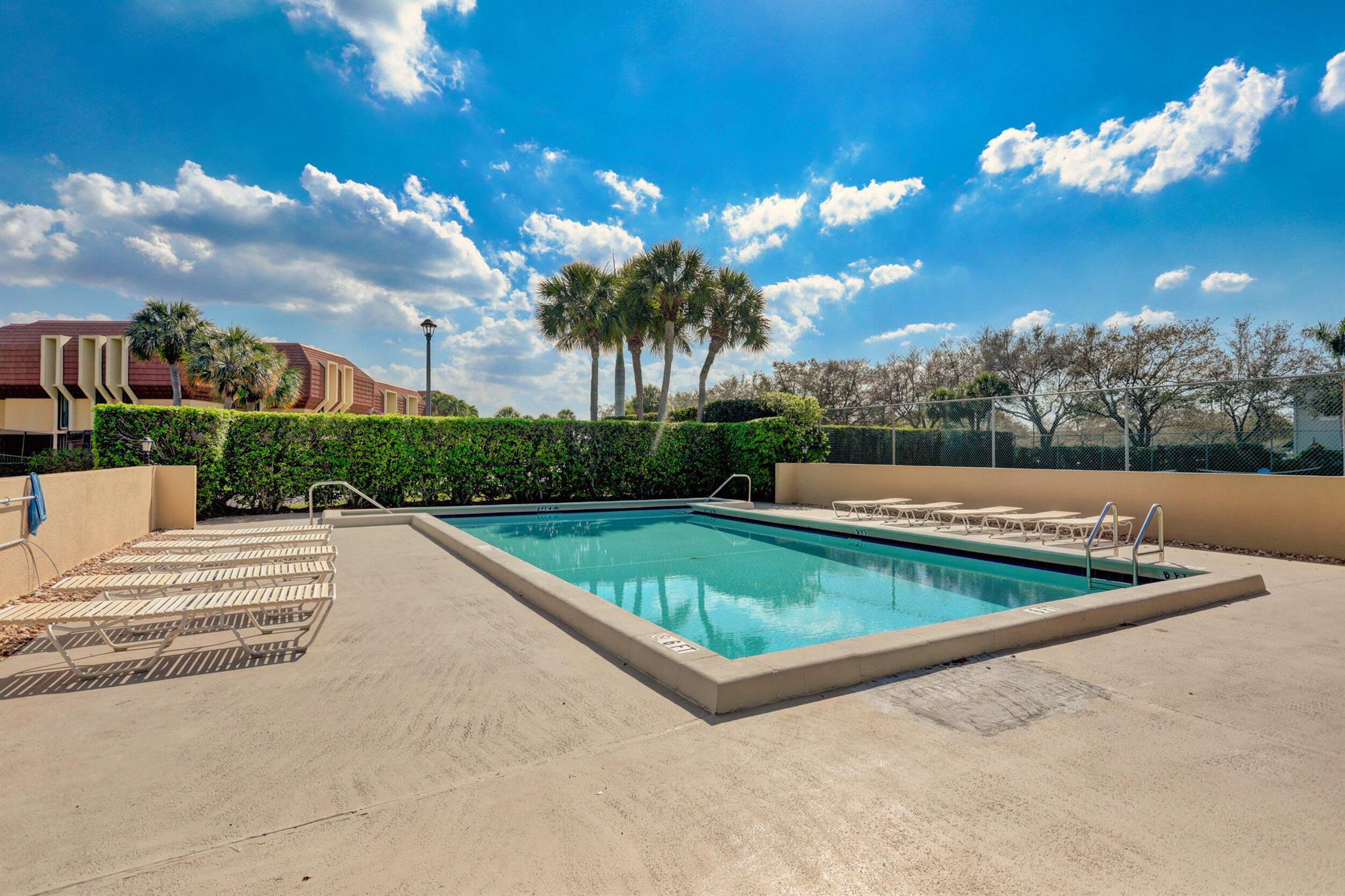 WOODLAND LAKES - Residential Lease