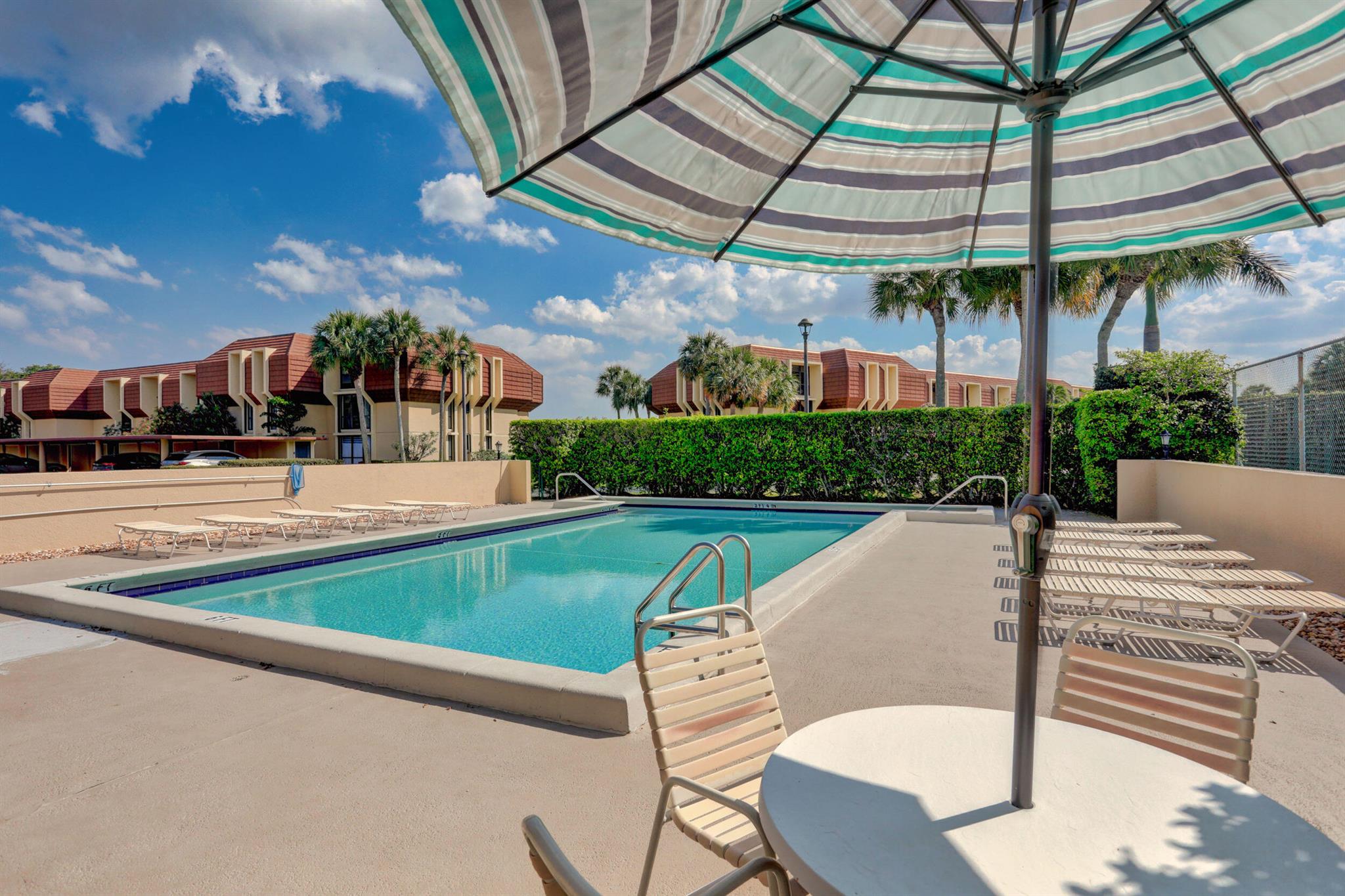 WOODLAND LAKES - Residential Lease