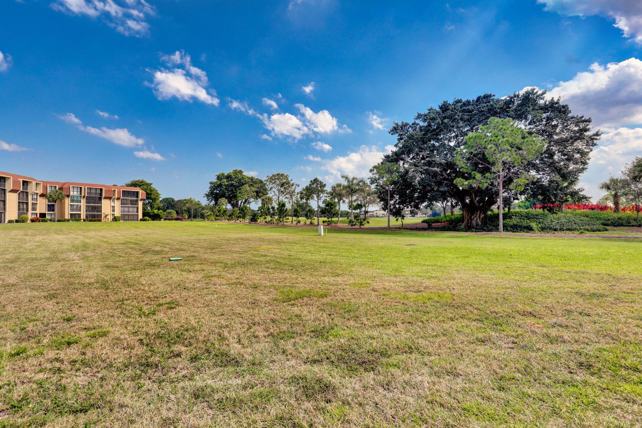 WOODLAND LAKES - Residential Lease