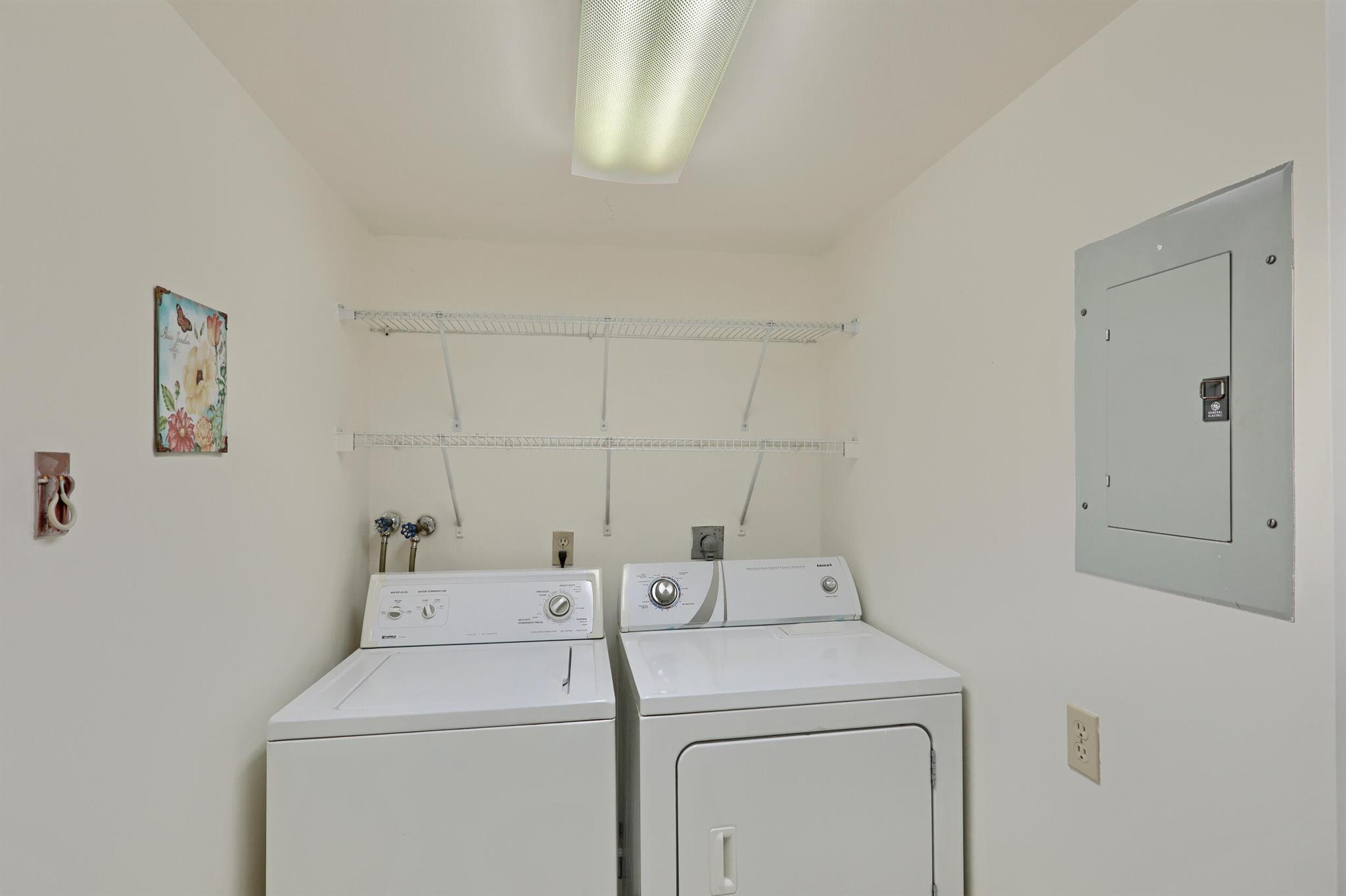 WOODLAND LAKES - Residential Lease