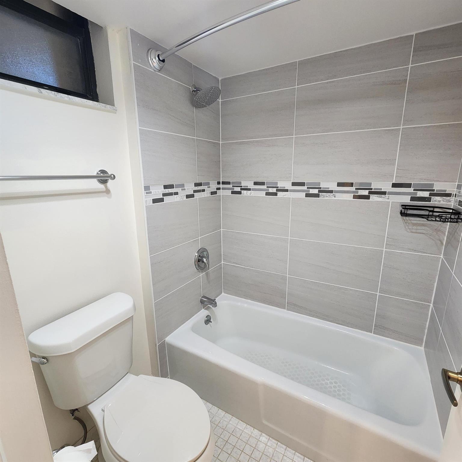 WOODLAND LAKES - Residential Lease