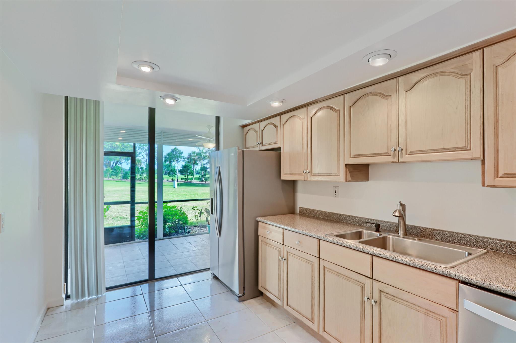 WOODLAND LAKES - Residential Lease