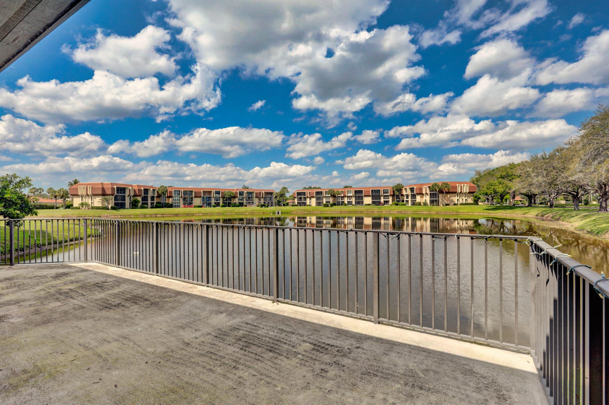 WOODLAND LAKES - Residential Lease