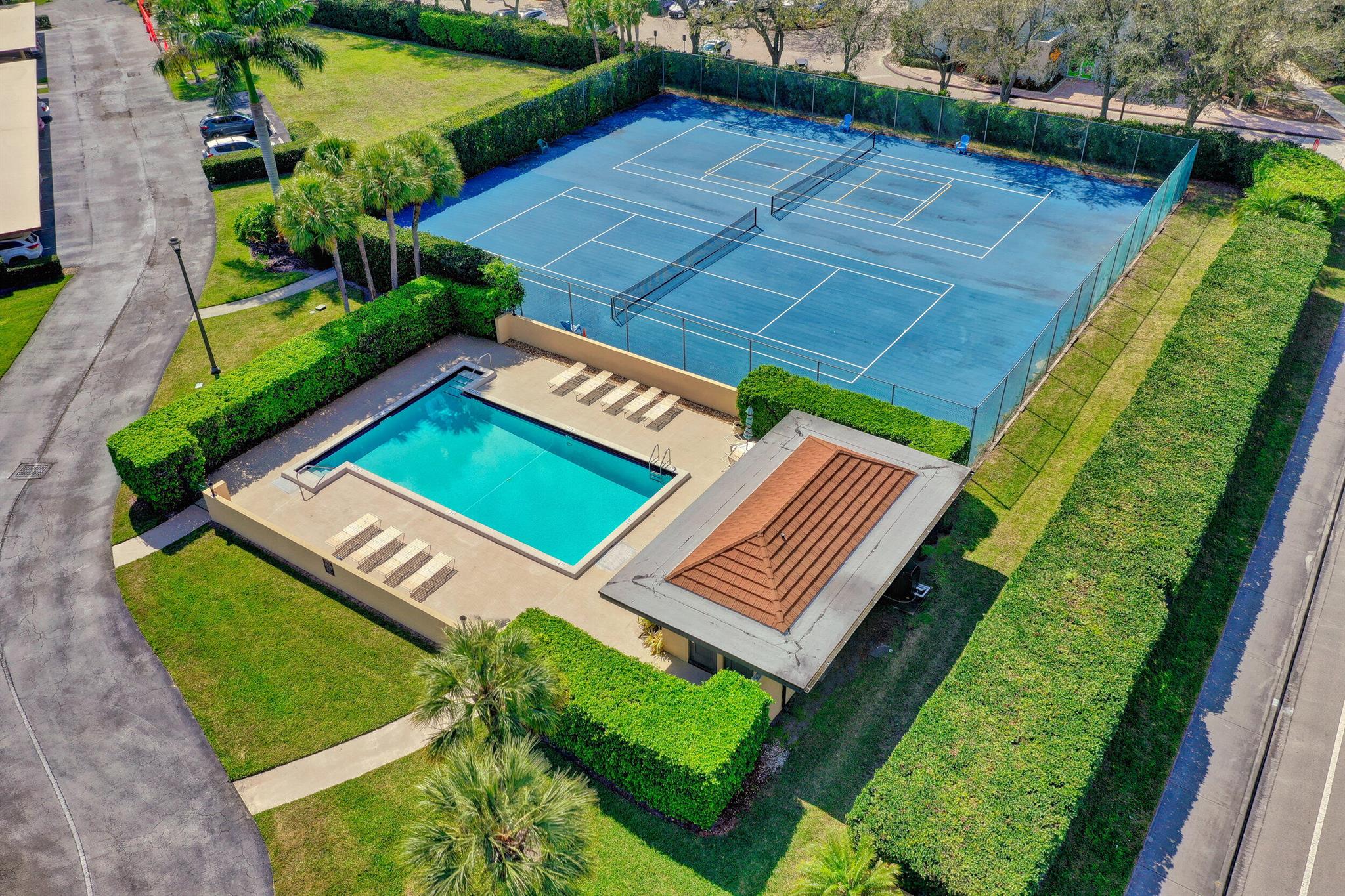 WOODLAND LAKES - Residential Lease