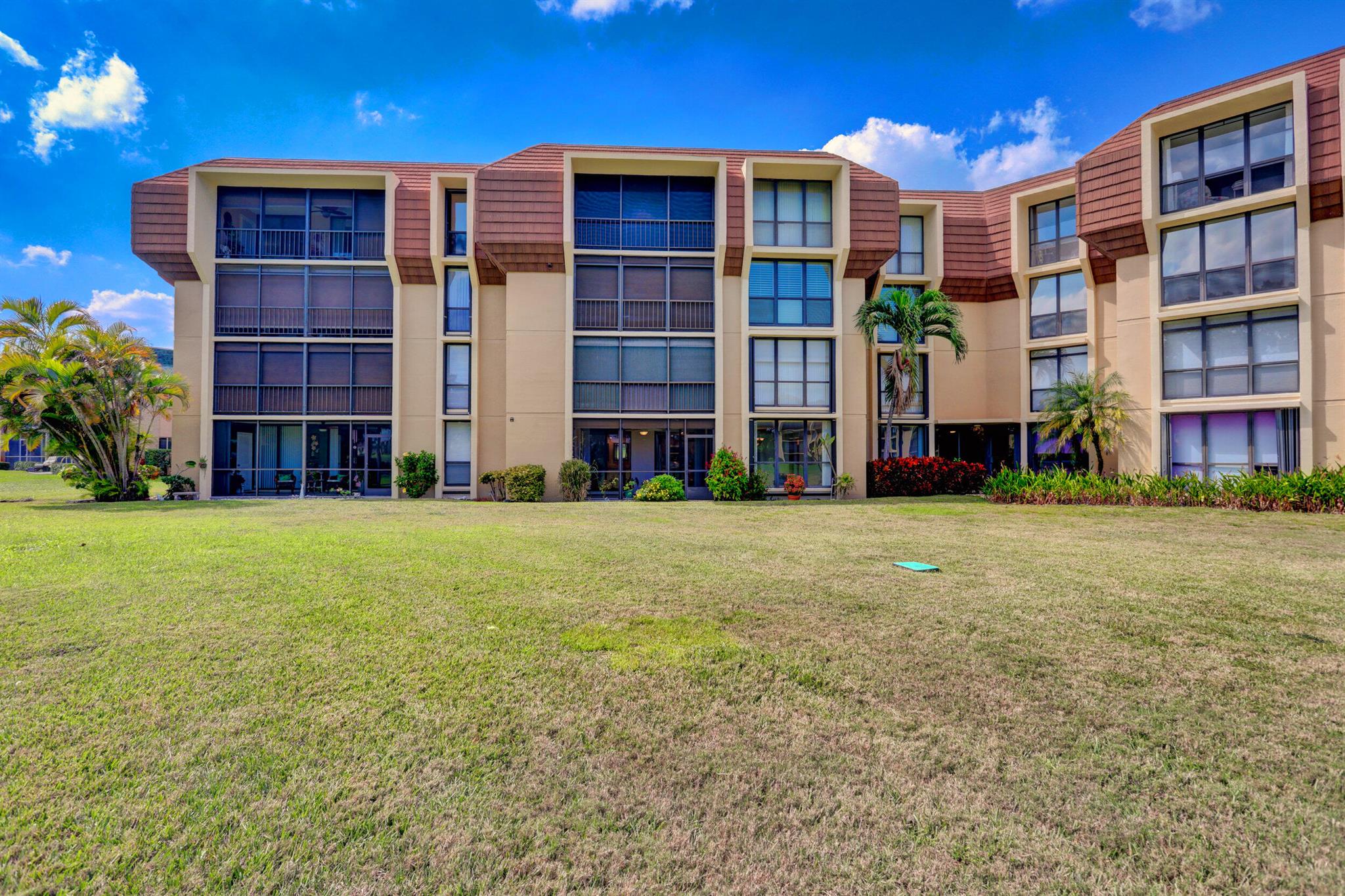 WOODLAND LAKES - Residential Lease