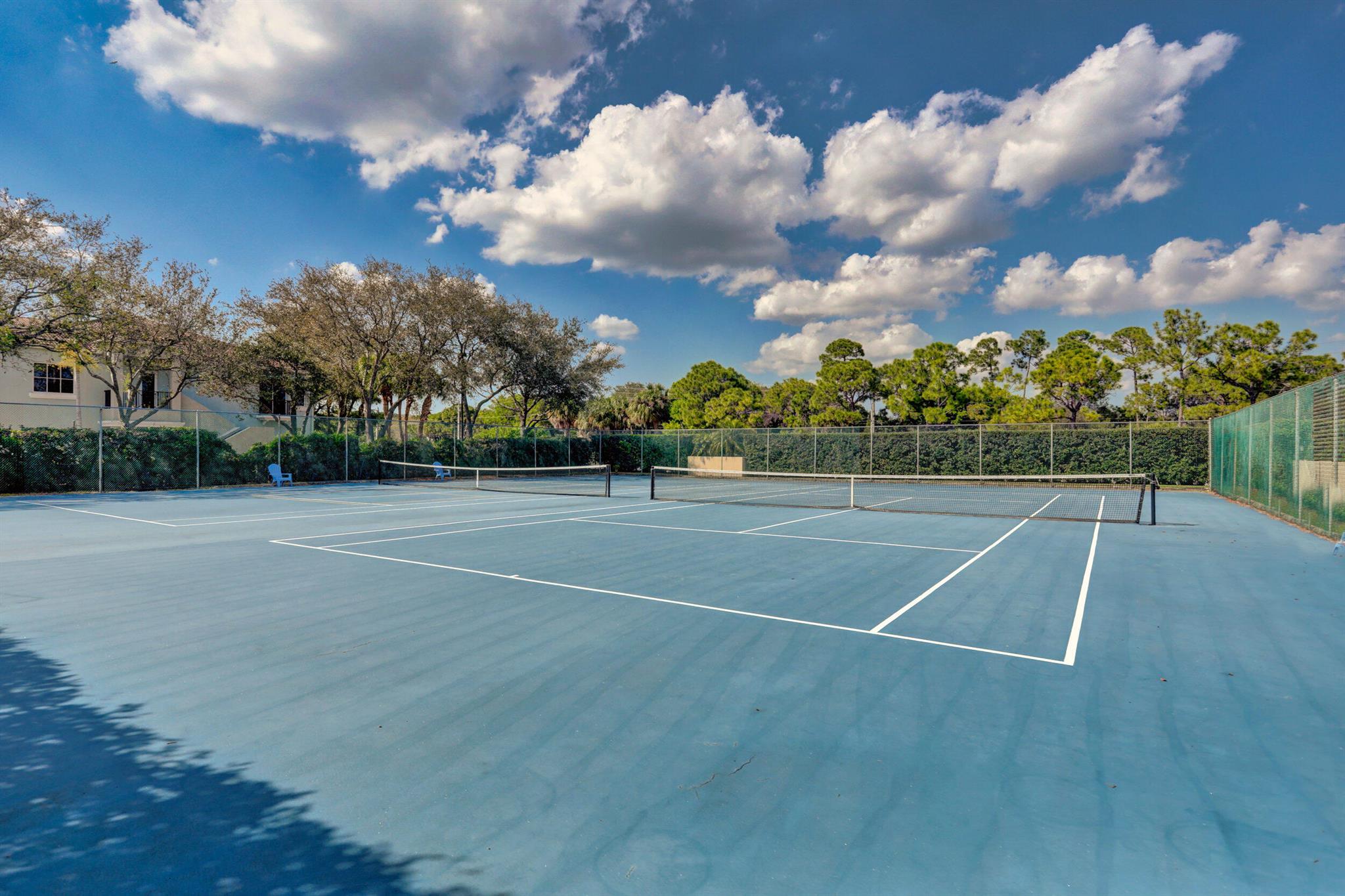 WOODLAND LAKES - Residential Lease