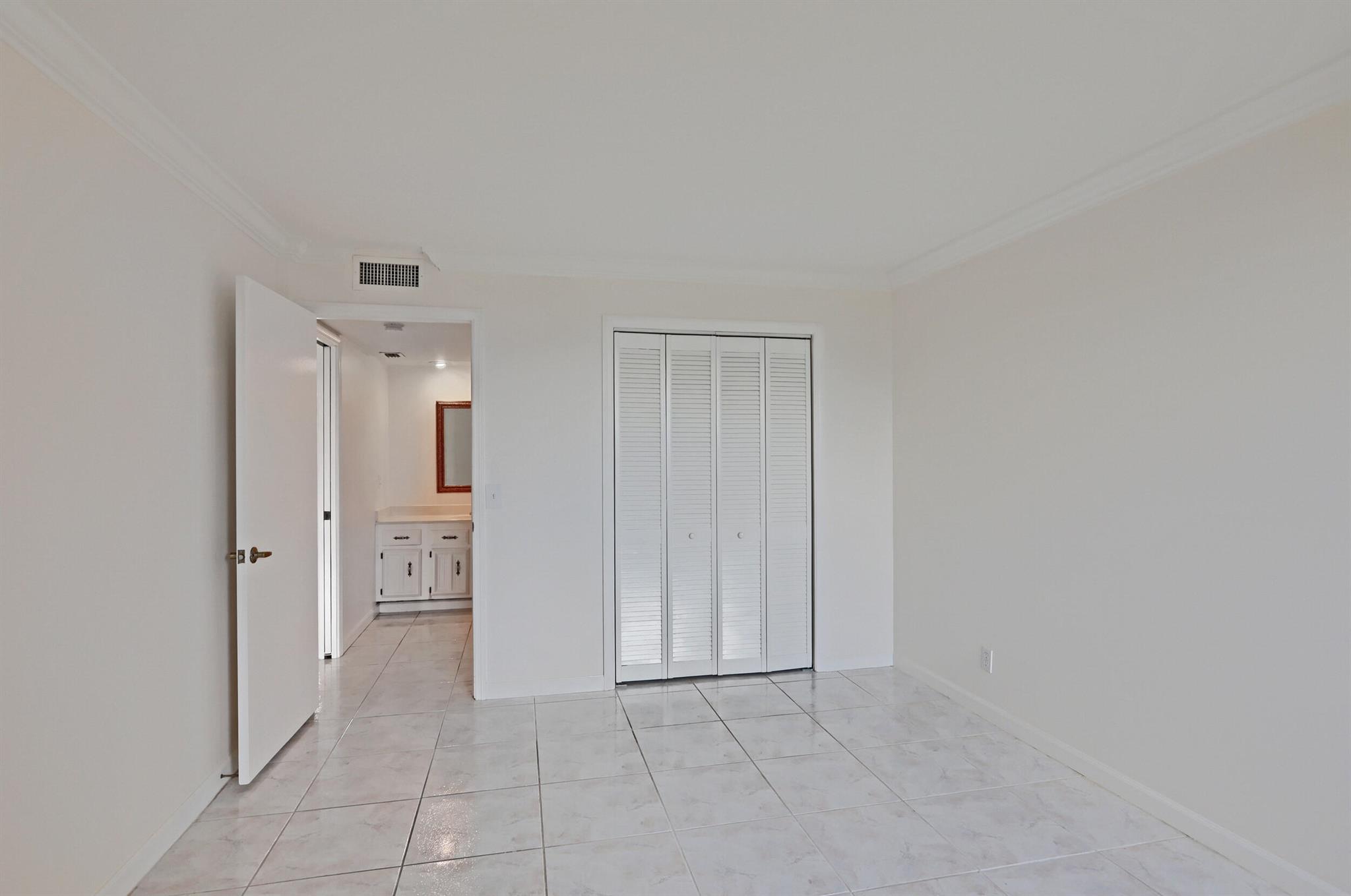 WOODLAND LAKES - Residential Lease