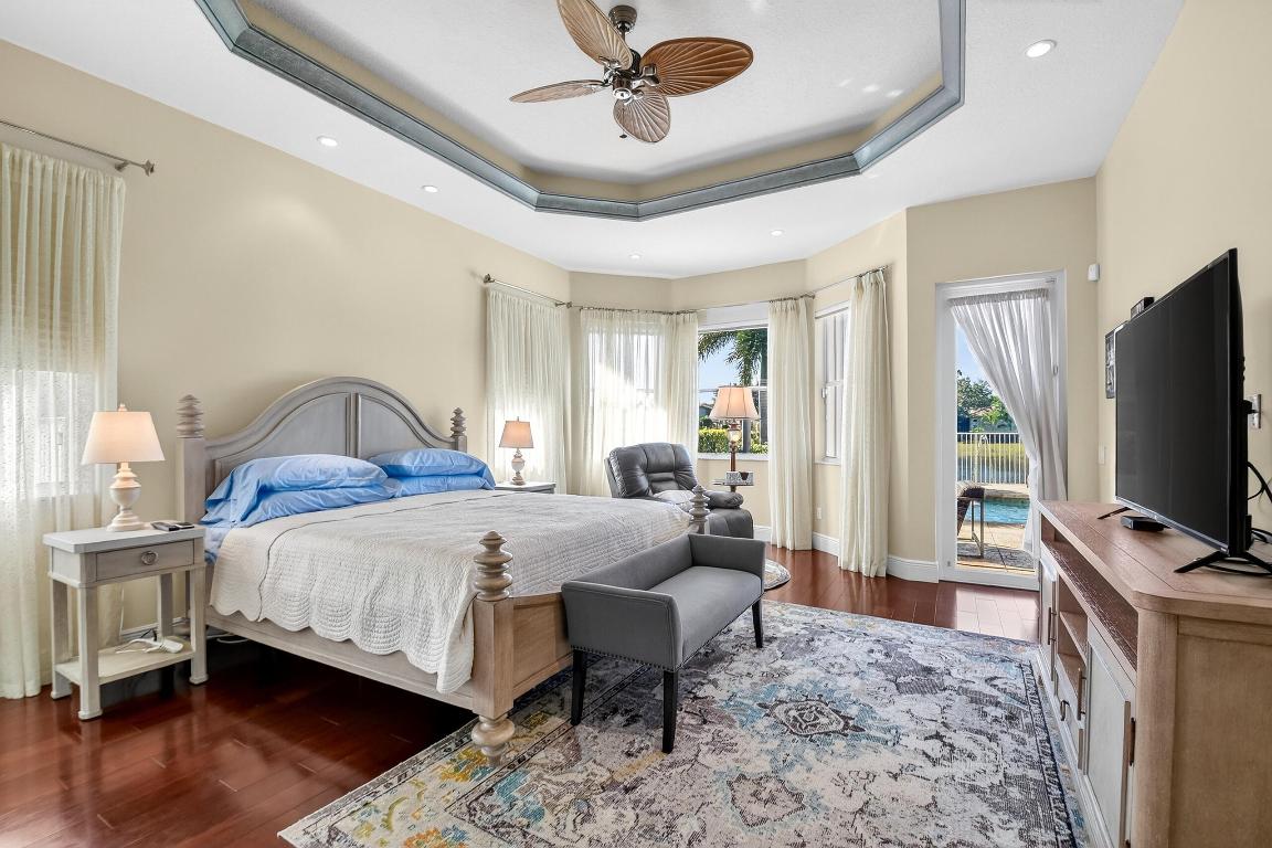 VALENCIA PALMS - Residential