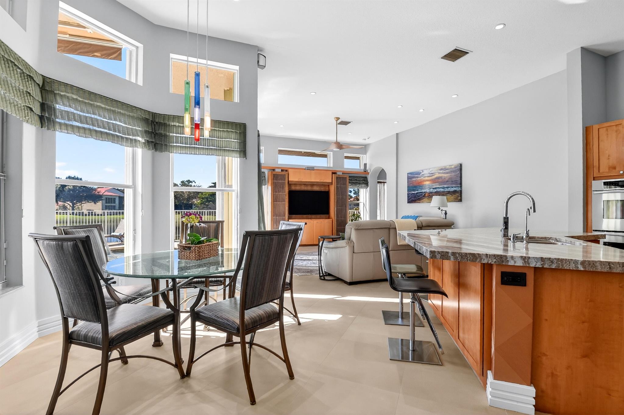 VALENCIA PALMS - Residential