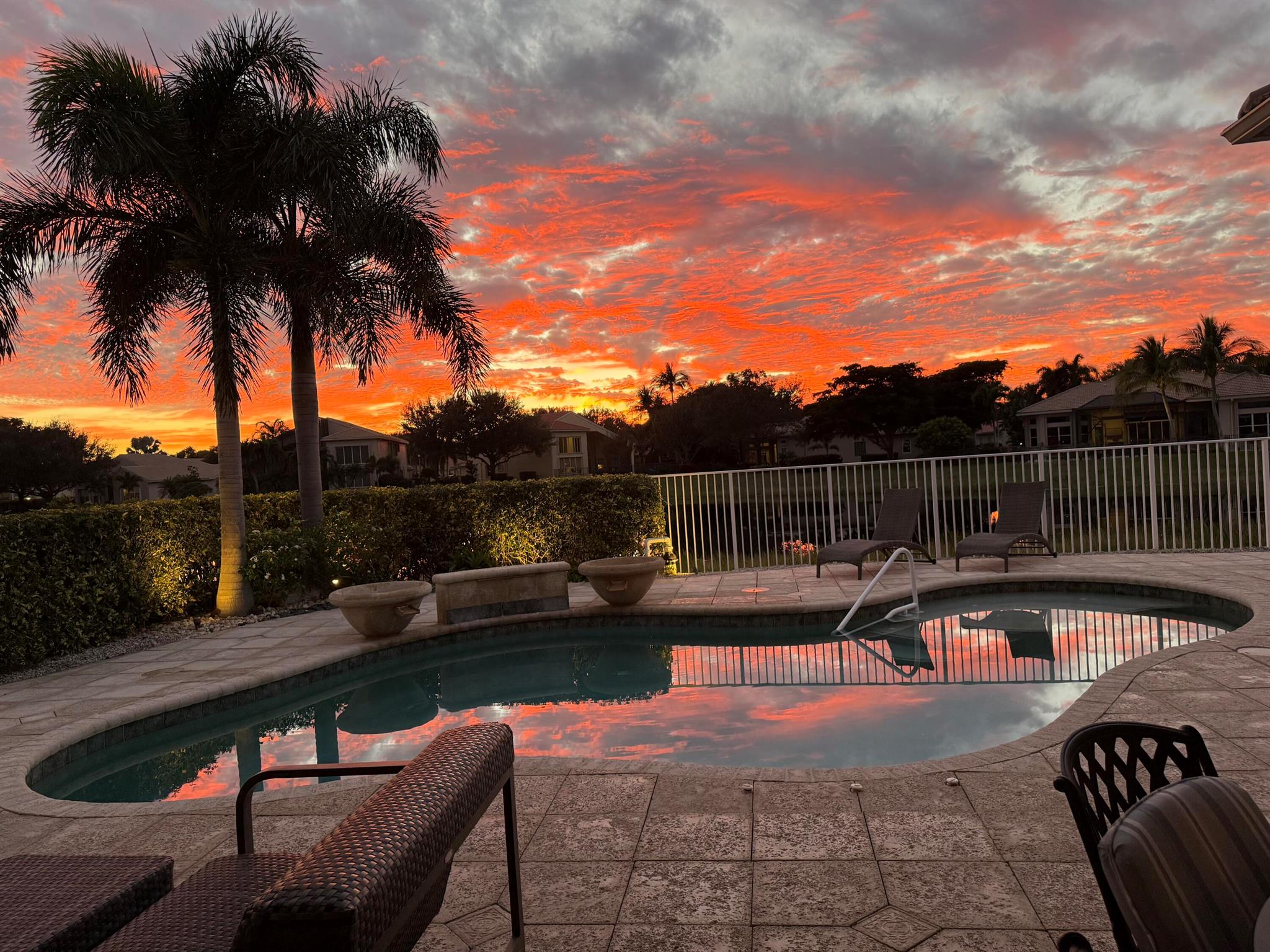 VALENCIA PALMS - Residential