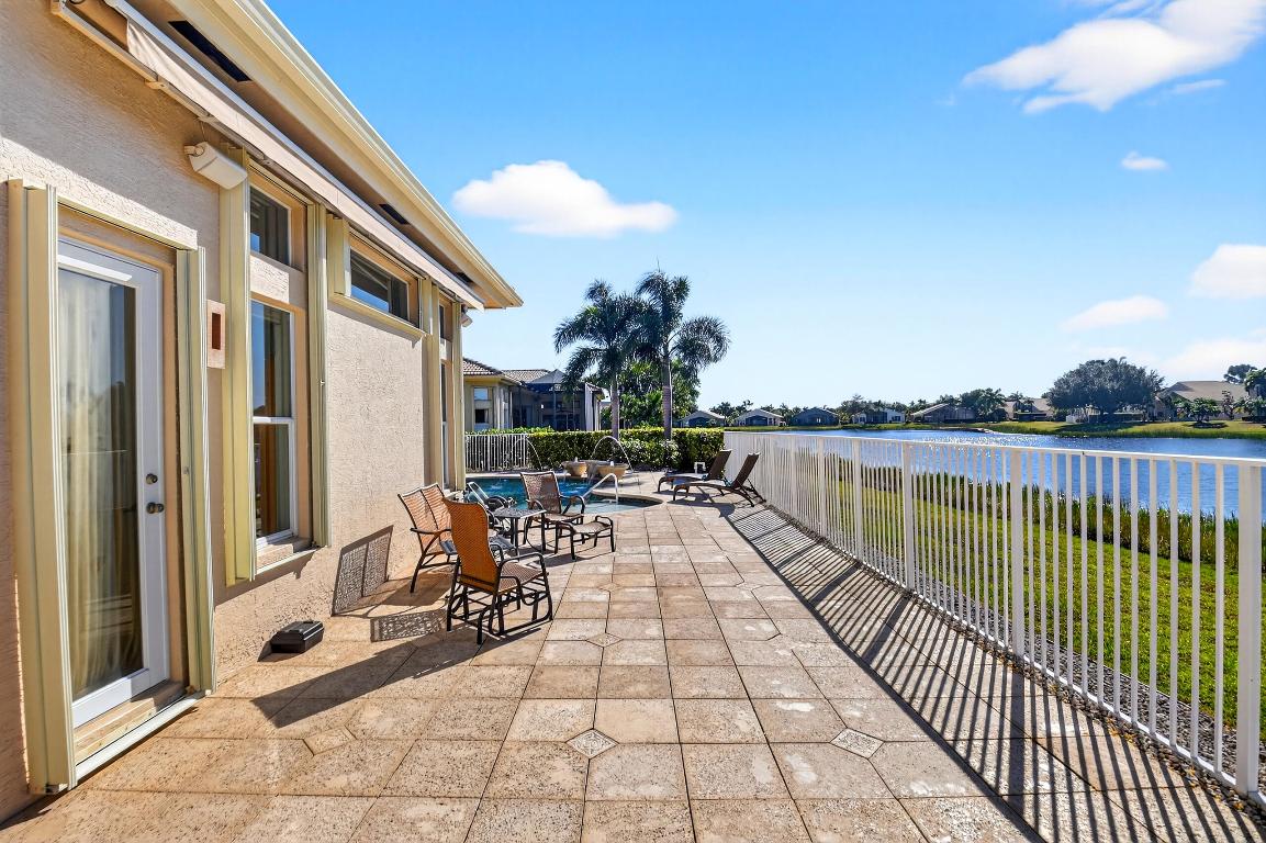 VALENCIA PALMS - Residential