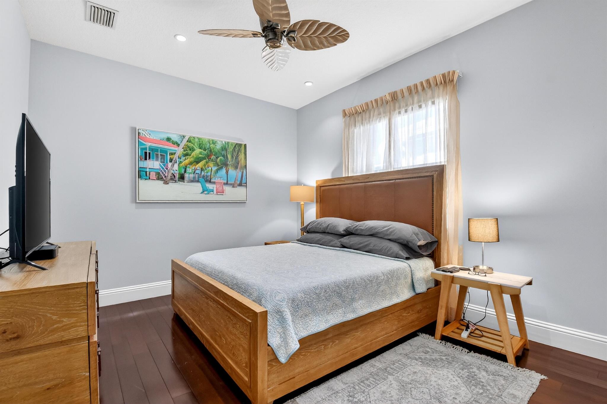 VALENCIA PALMS - Residential