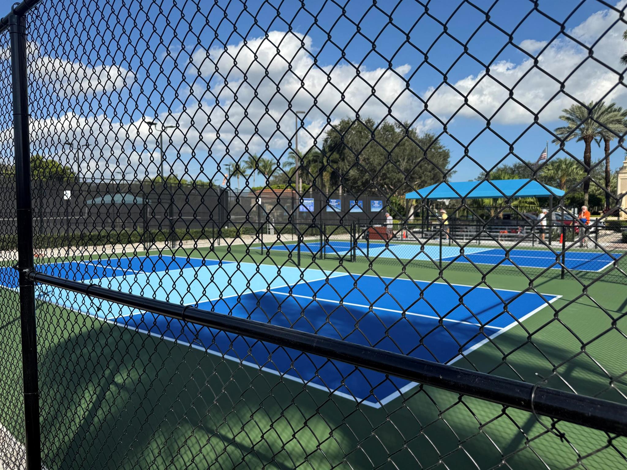 VALENCIA PALMS - Residential